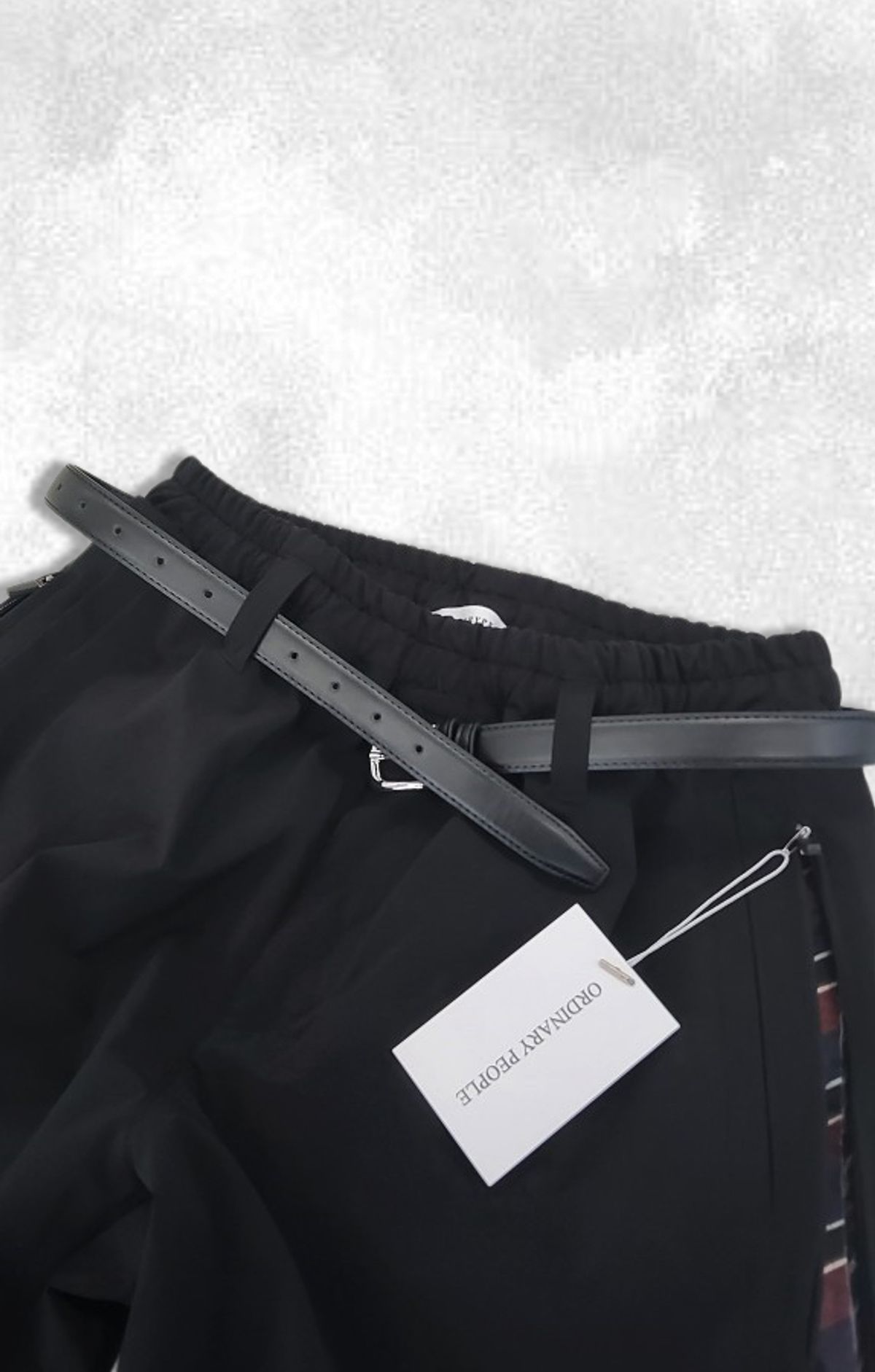 오디너리피플(ORDINARY PEOPLE) RE : SHIRT 08 - Tie - UP Trackers Track Pants (BLACK)
