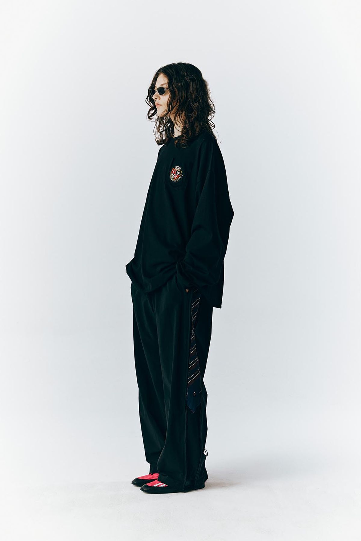 오디너리피플(ORDINARY PEOPLE) RE : SHIRT 08 - Tie - UP Trackers Track Pants (BLACK)
