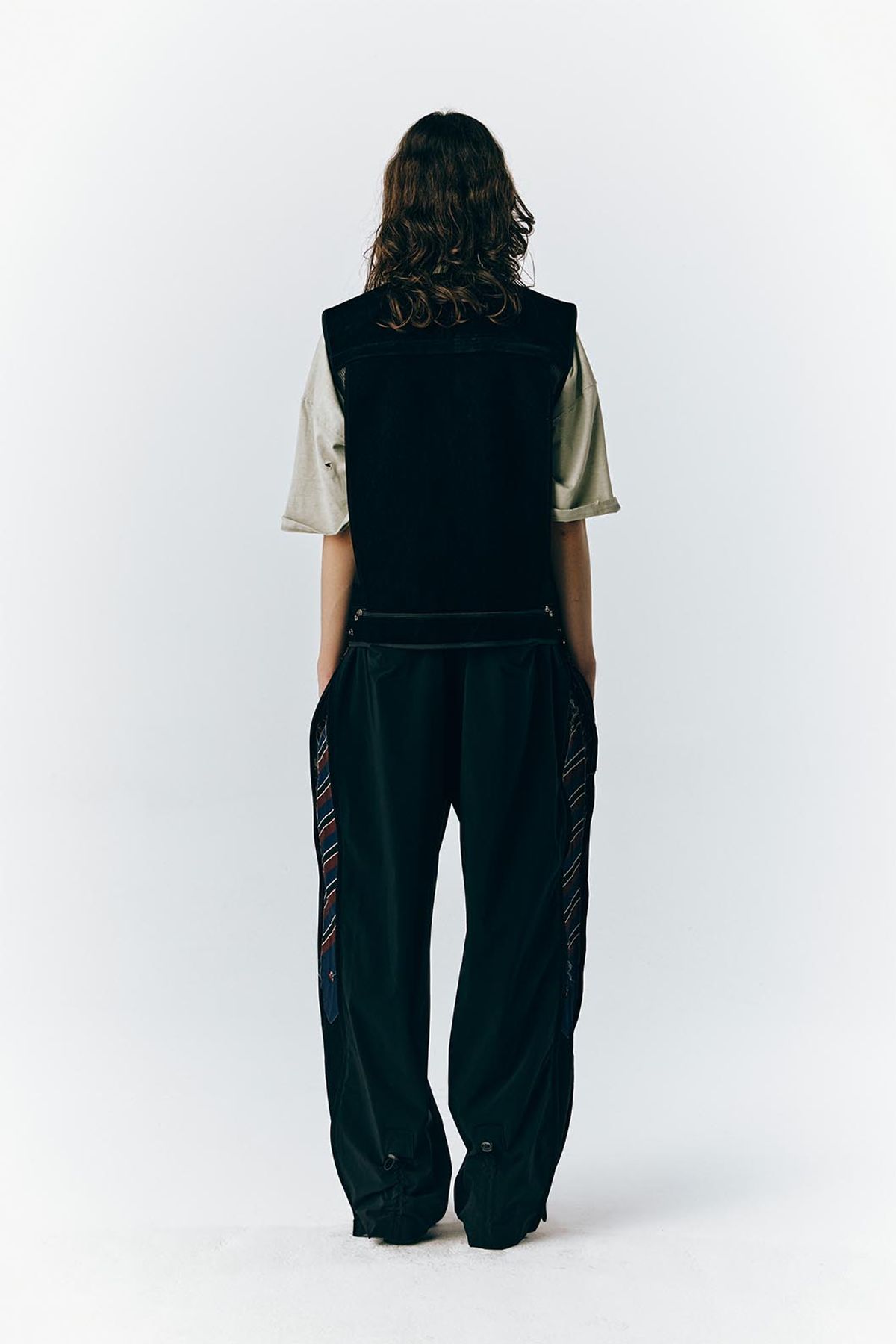 오디너리피플(ORDINARY PEOPLE) RE : SHIRT 08 - Tie - UP Trackers Track Pants (BLACK)