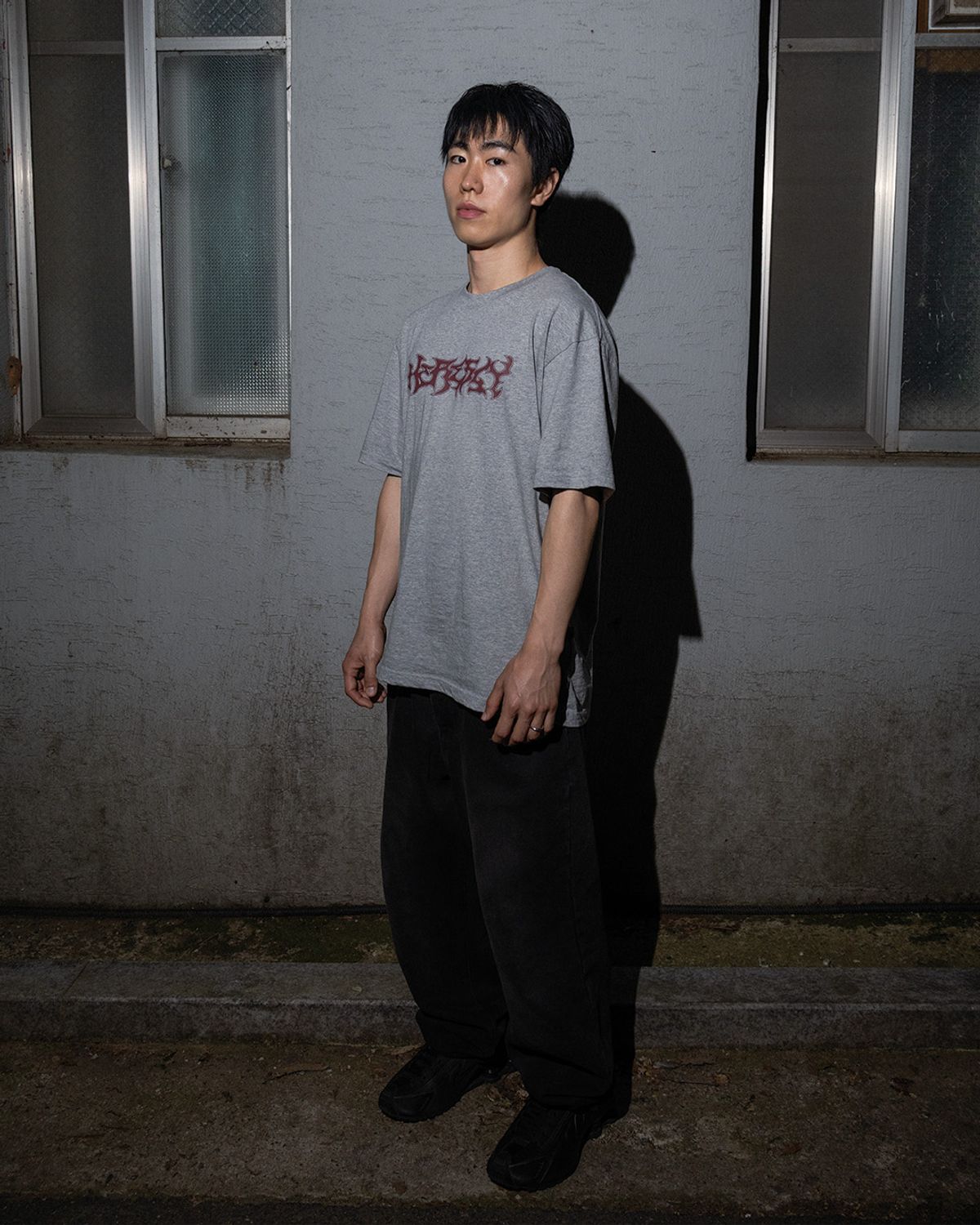 헤레시(HERESSY) LOGO HERESSY TEE GRAY