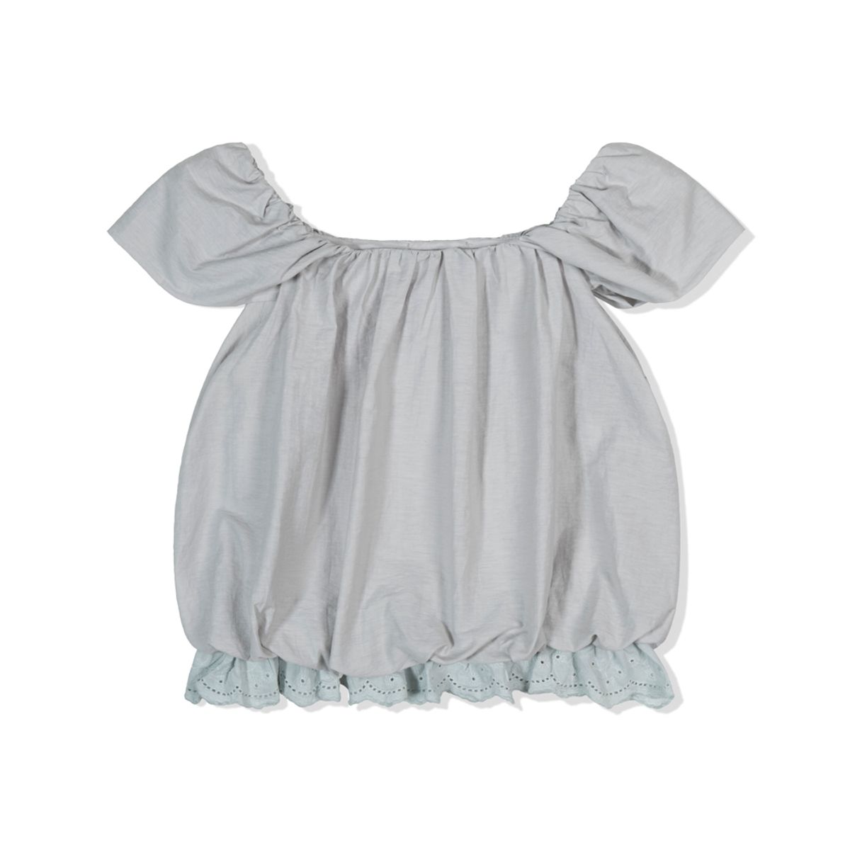 모아(MOAA) Puffy Petal Blouse (Dusty Cloud)