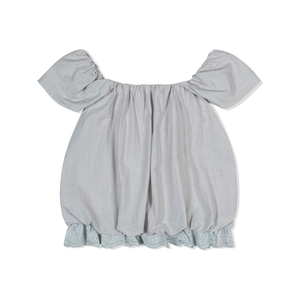 모아(MOAA) Puffy Petal Blouse (Dusty Cloud)