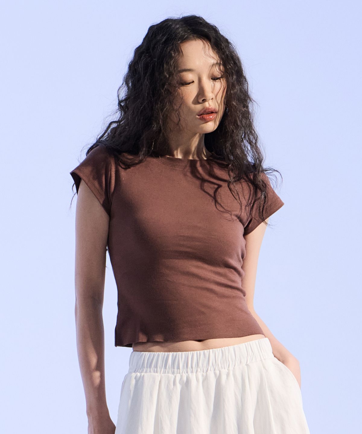 모아(MOAA) Ashline Tee (BLACK)