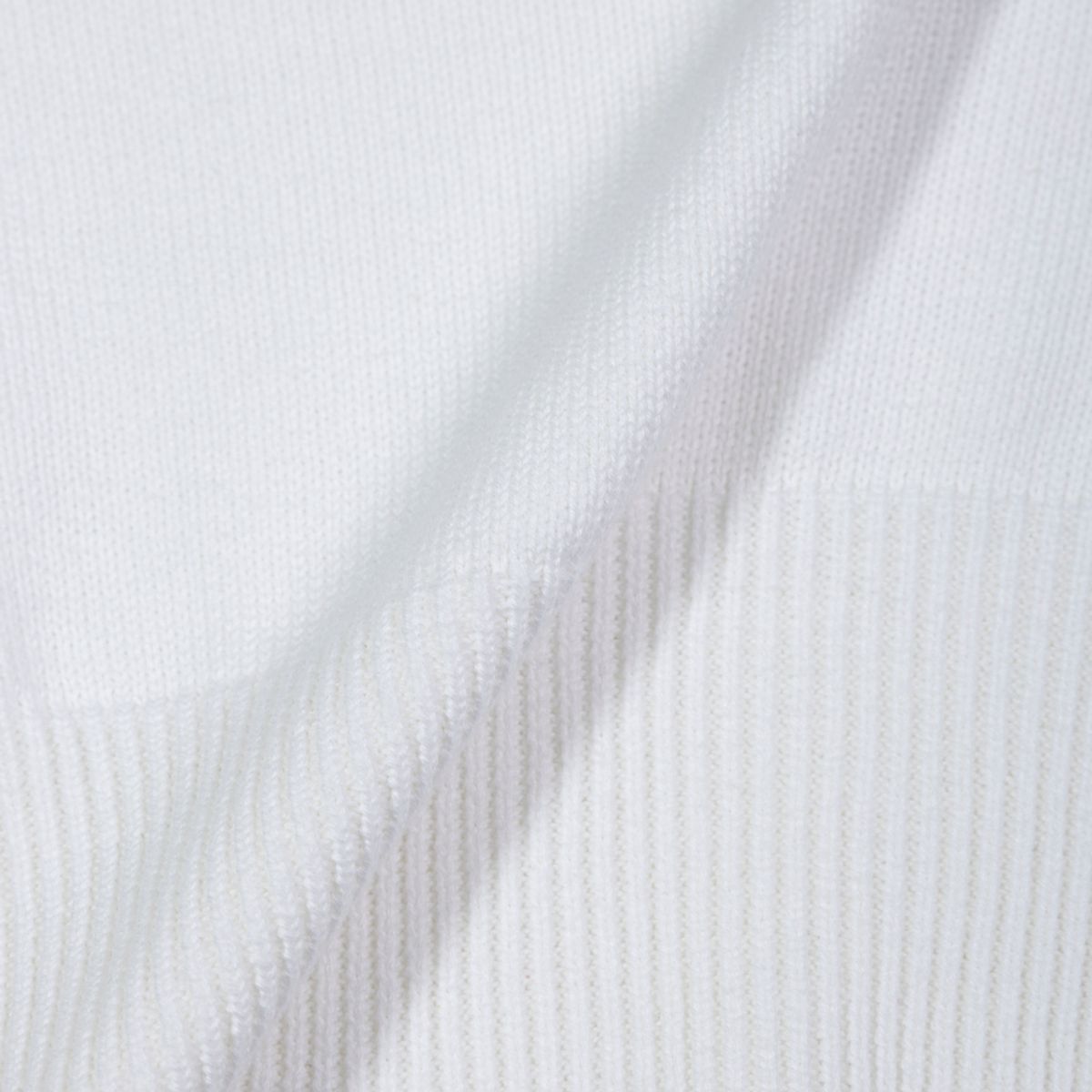 모아(MOAA) Ripple Knit Cami (WHITE)