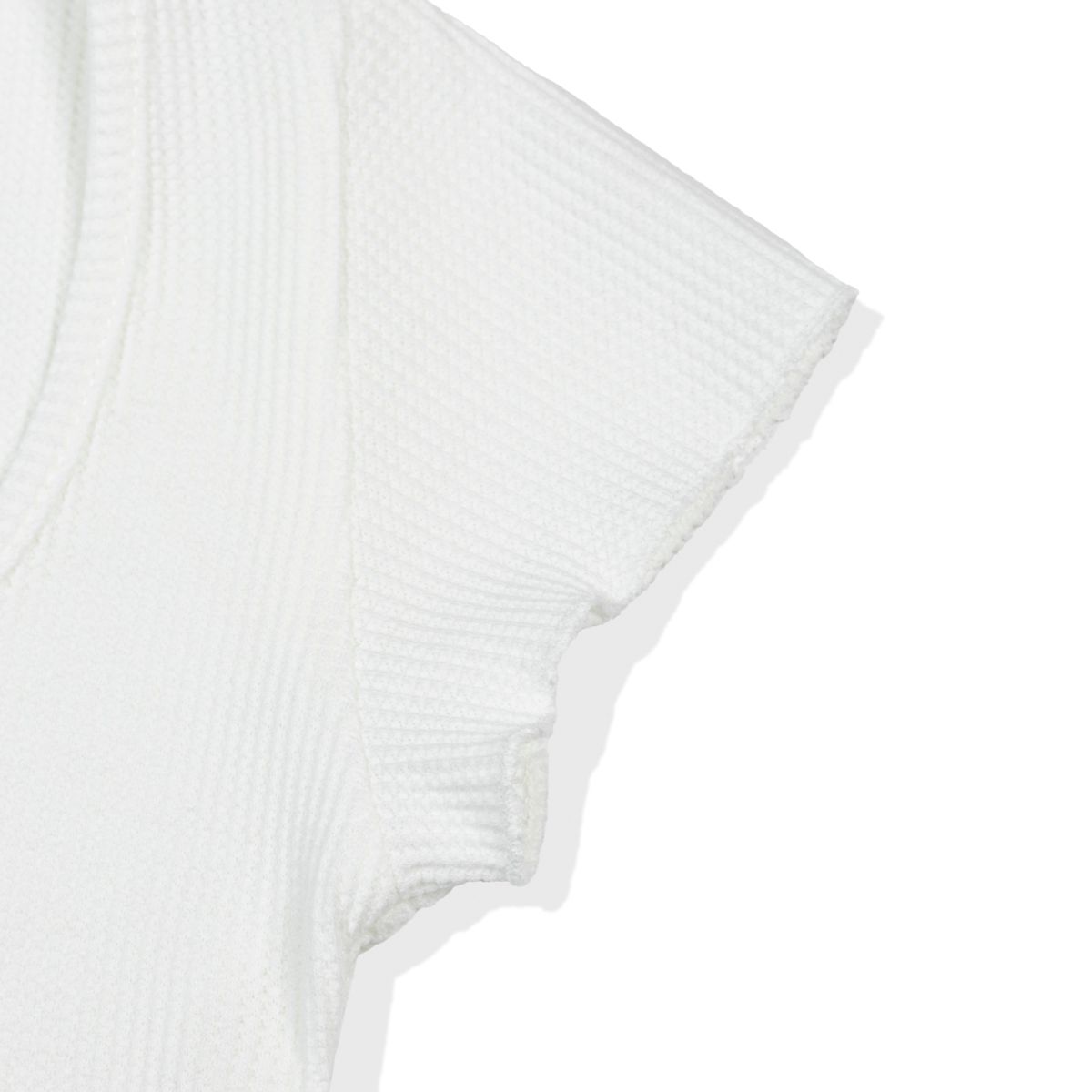 모아(MOAA) Curve Snap Henley Tee (White)