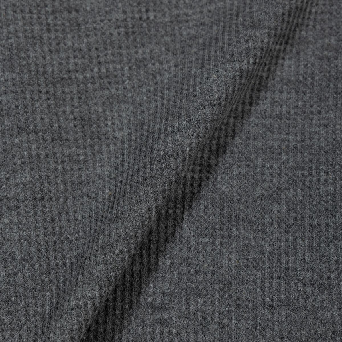모아(MOAA) Curve Snap Henley Tee (GRAY)