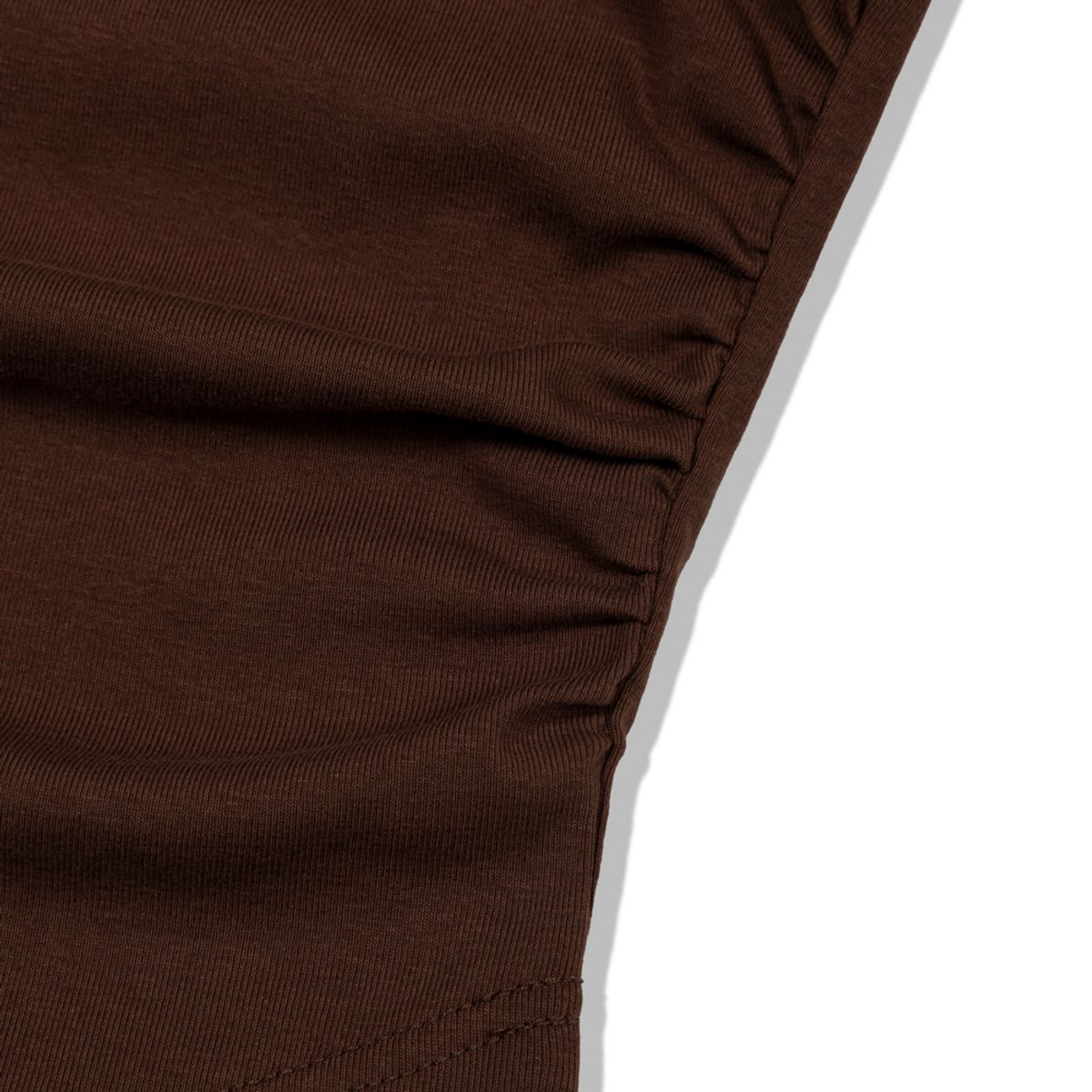 모아(MOAA) Side Ruche Curve Tee (BRICK)