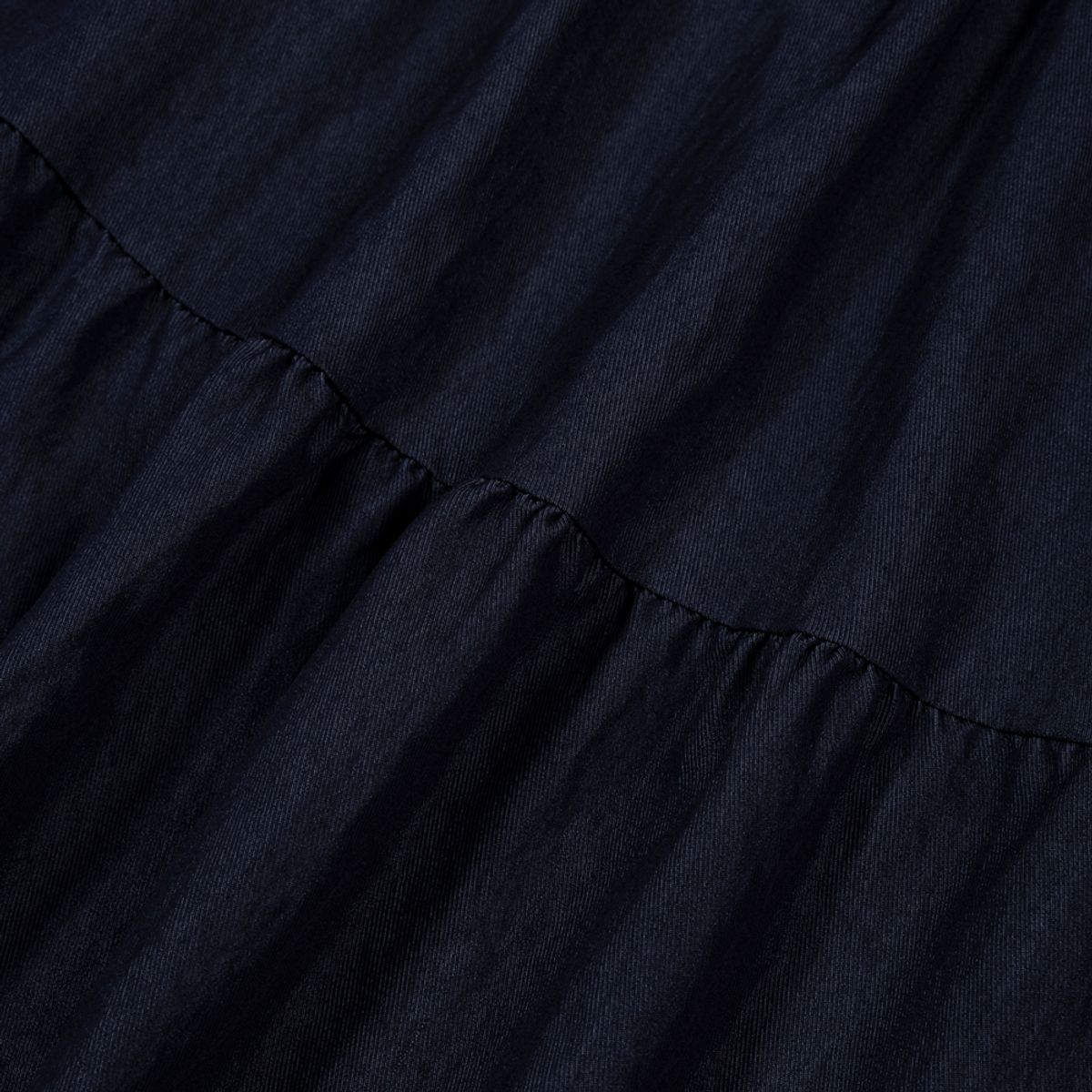 모아(MOAA) Breeze Tiered Skirt (NAVY)