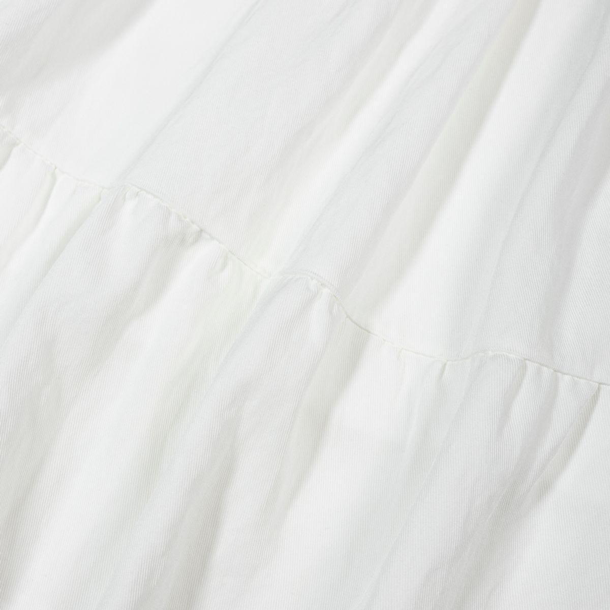 모아(MOAA) Breeze Tiered Skirt (WHITE)