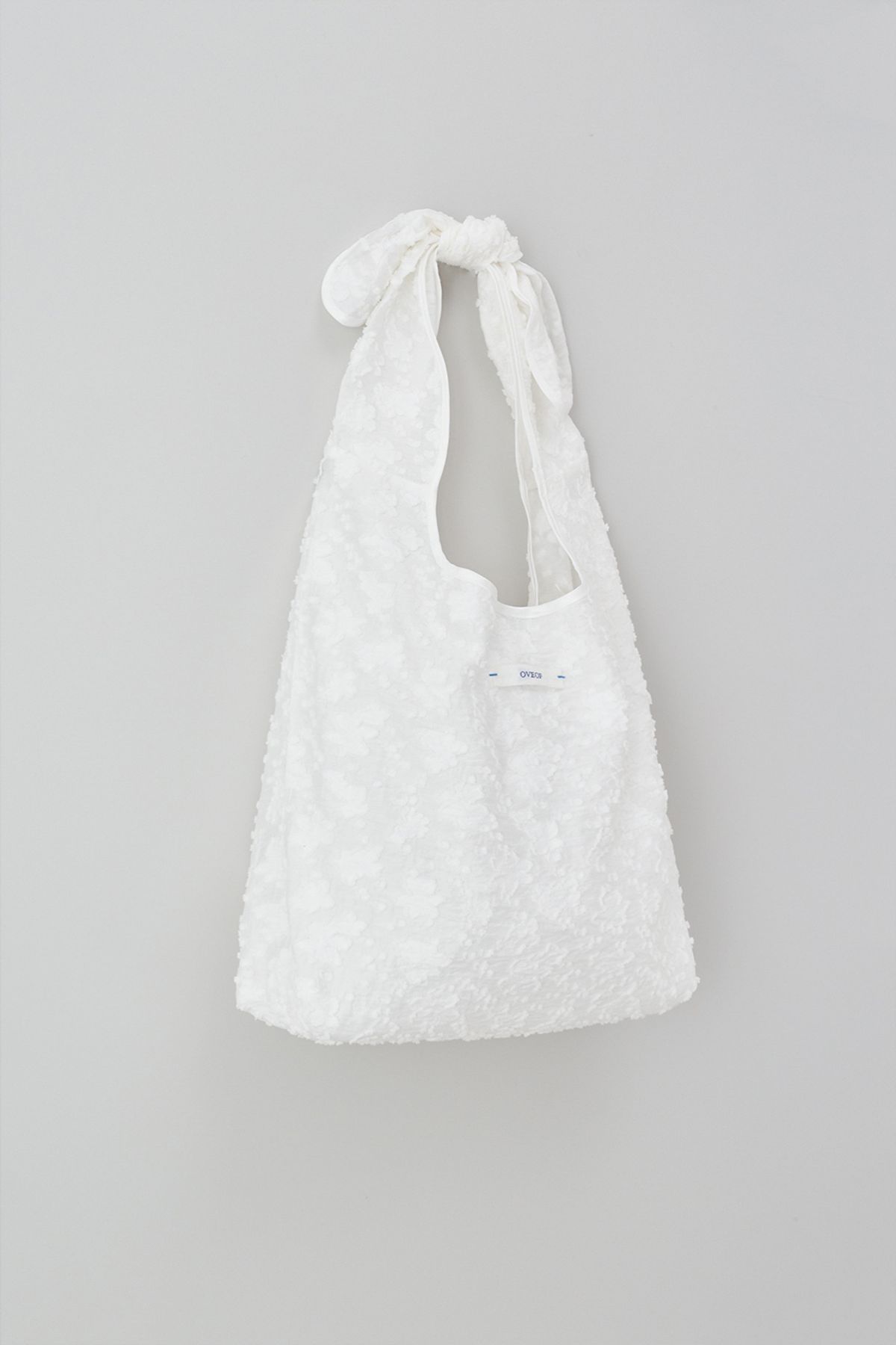 오브오브(OVEOF) Flower Embroidered Bag_White
