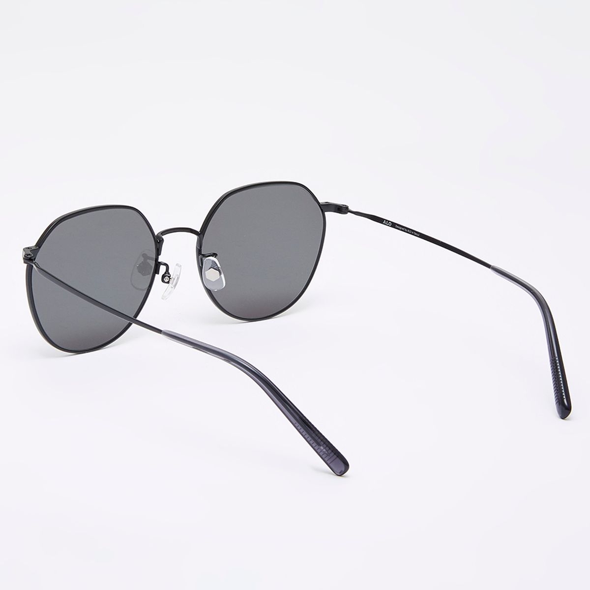 알로아이웨어(ALO EYEWEAR) [Air Titanium] AL2501 0909M 에어티타늄 판토 블랙 선글라스