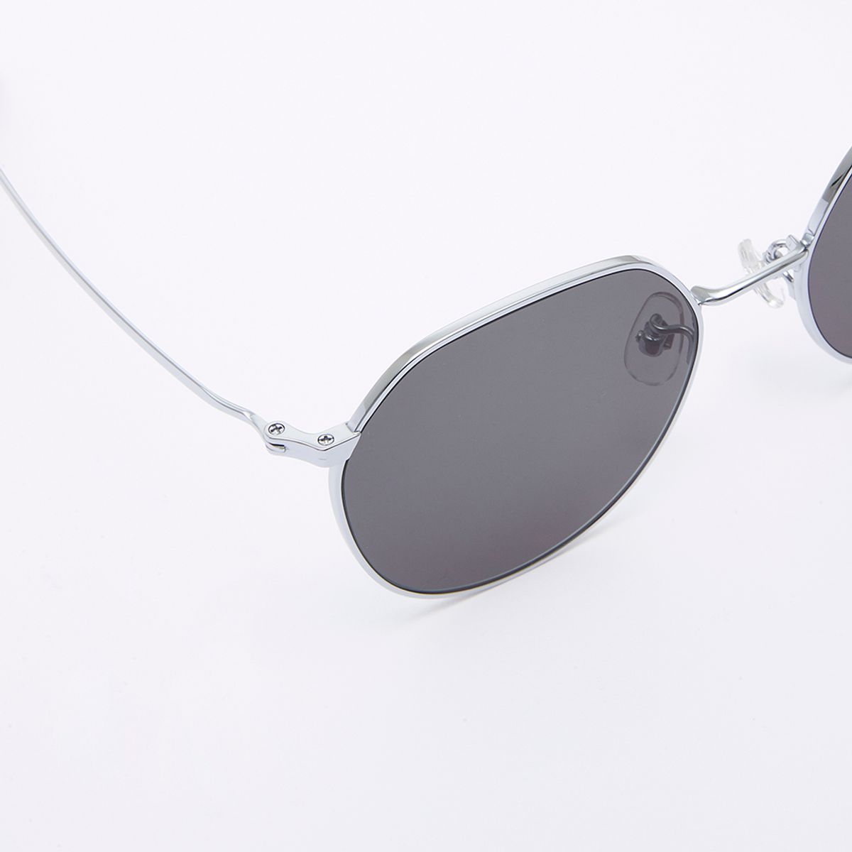 알로아이웨어(ALO EYEWEAR) [Air Titanium] AL2501 1111G 에어티타늄 판토 실버 선글라스