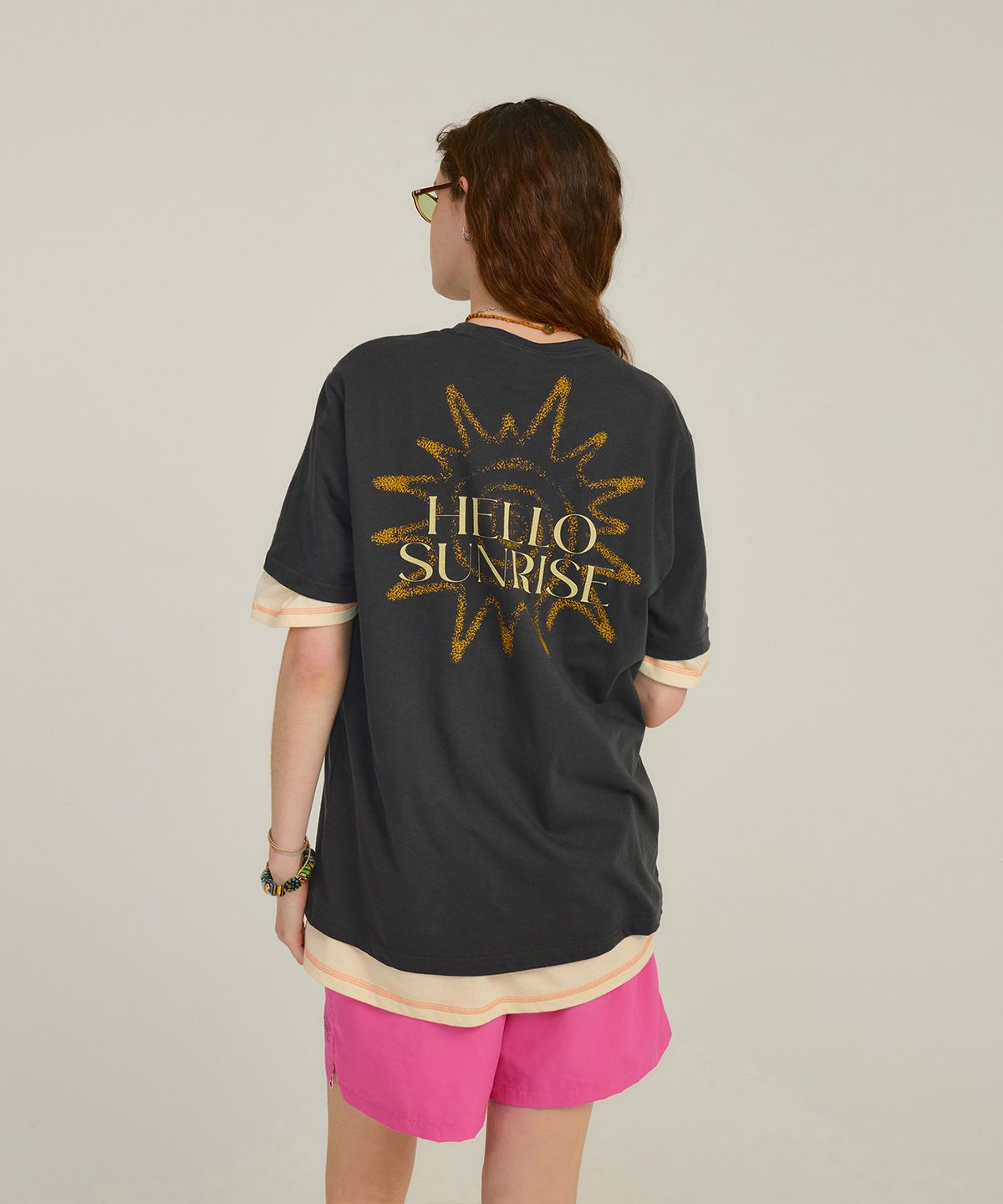 헬로 선라이즈(HELLO SUNRISE) HS Sunburst Icon Tee_Charcoal