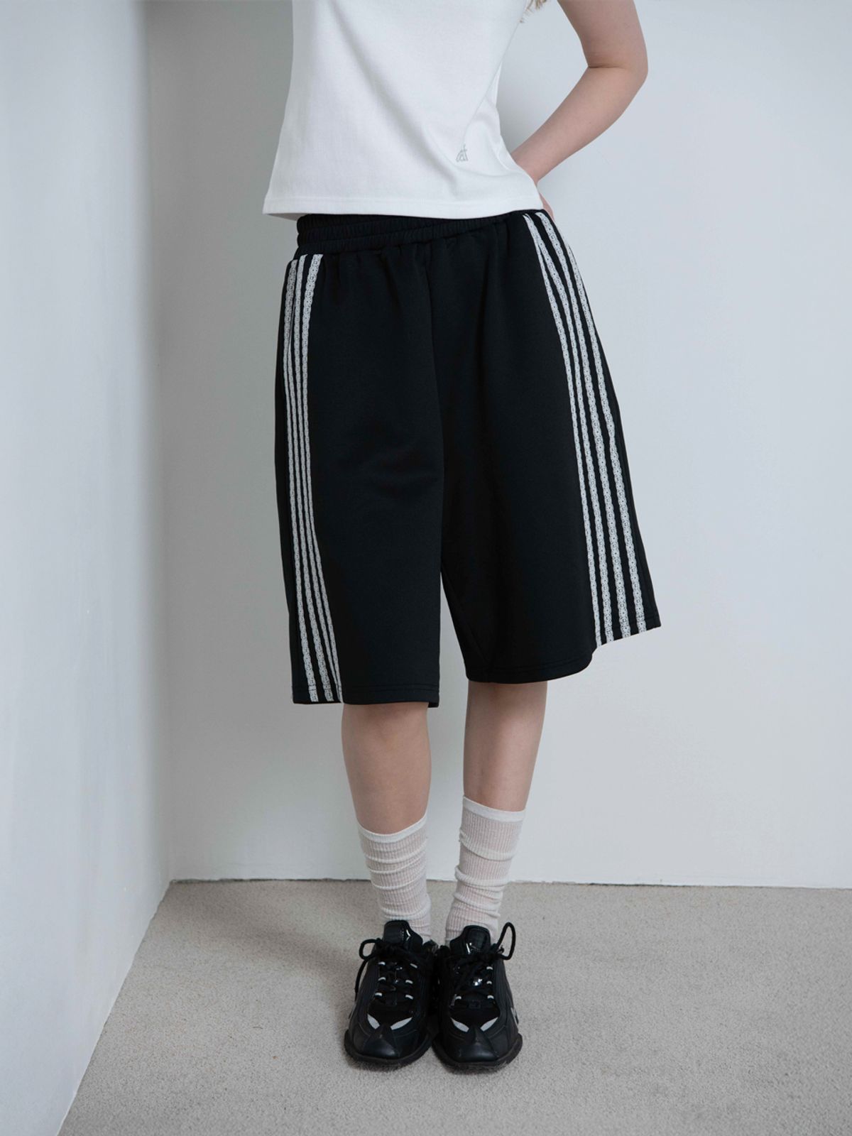 오피쉬(OAFISH) QUADRUPLE LACE TRACK SHORTS, BLACK