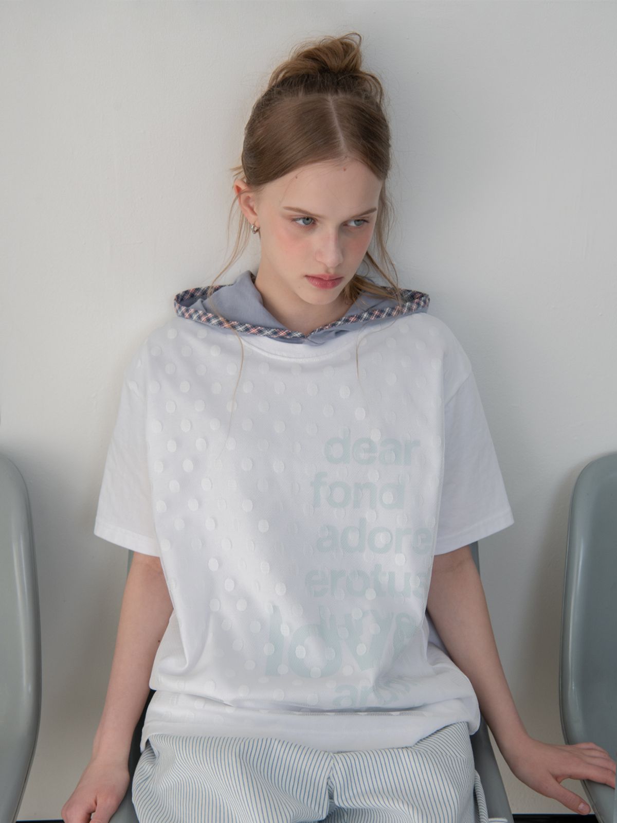 오피쉬(OAFISH) DOT LACE LETTERING T-SHIRT, WHITE