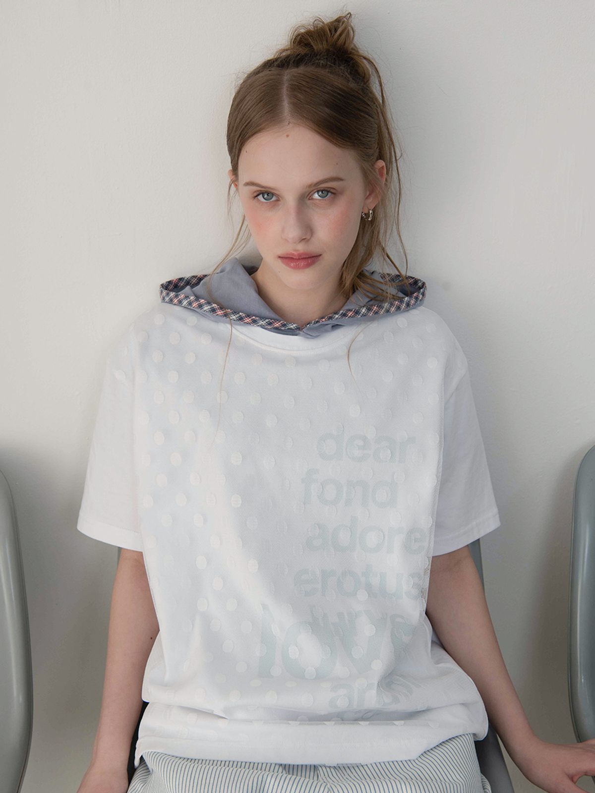 오피쉬(OAFISH) DOT LACE LETTERING T-SHIRT, WHITE