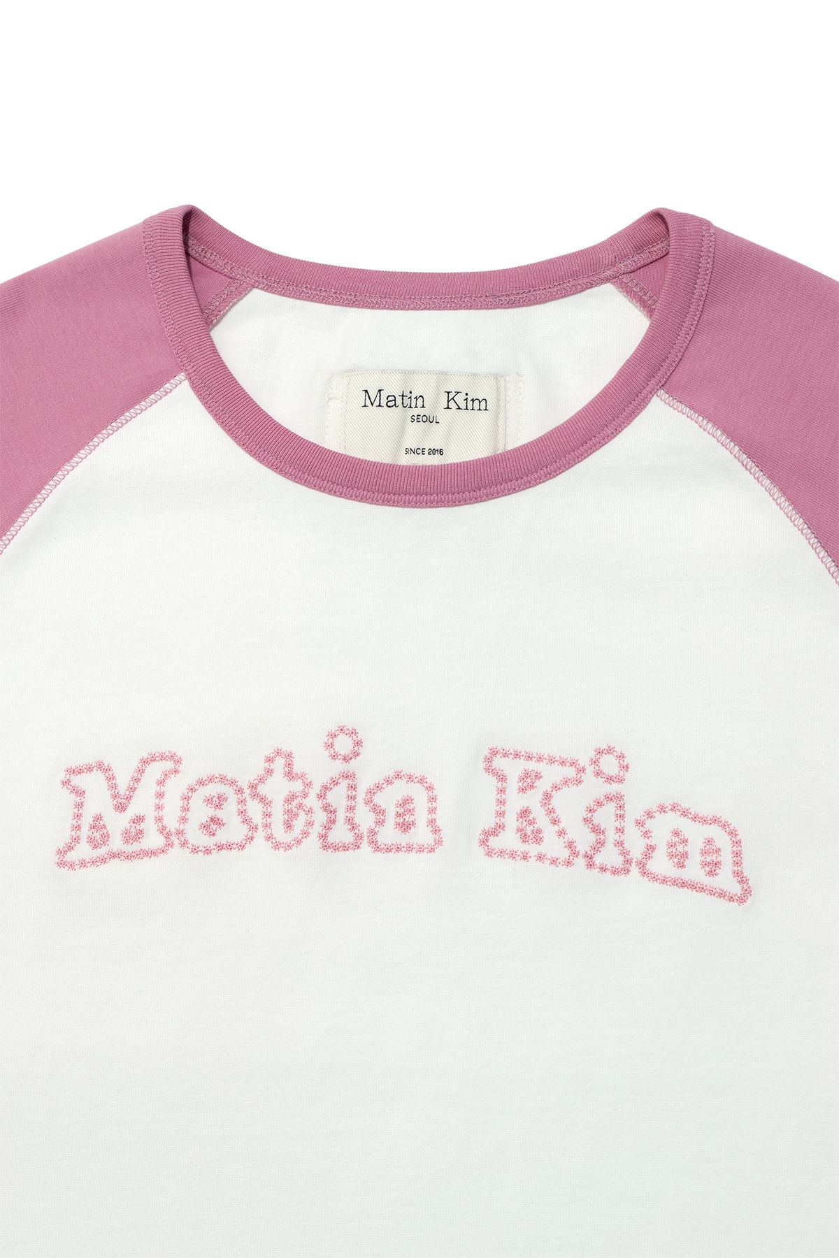 Tシャツ・カットソー [MATINKIM]flower stitch raglan logo top in pink FLOWER STITCH RAGLAN LOGO TOP IN PINK – Matin Kim