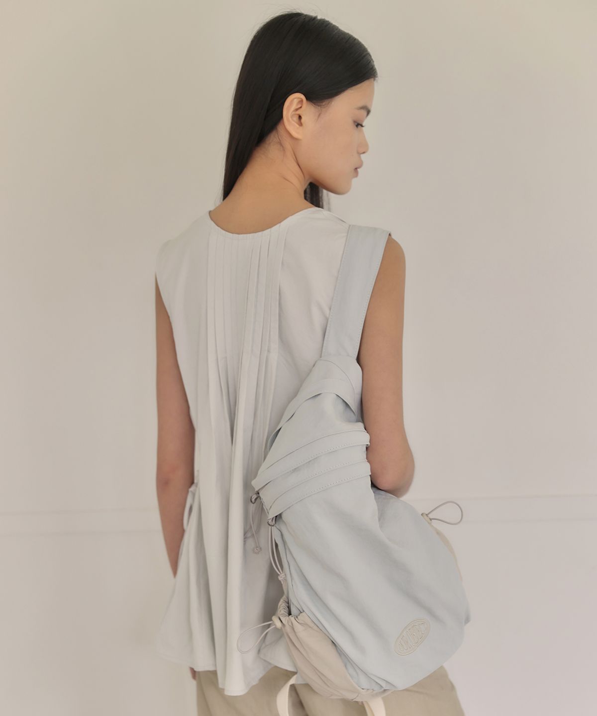 아우로(OURO) ADVENTURE BACKPACK [ PALE GRAY ]