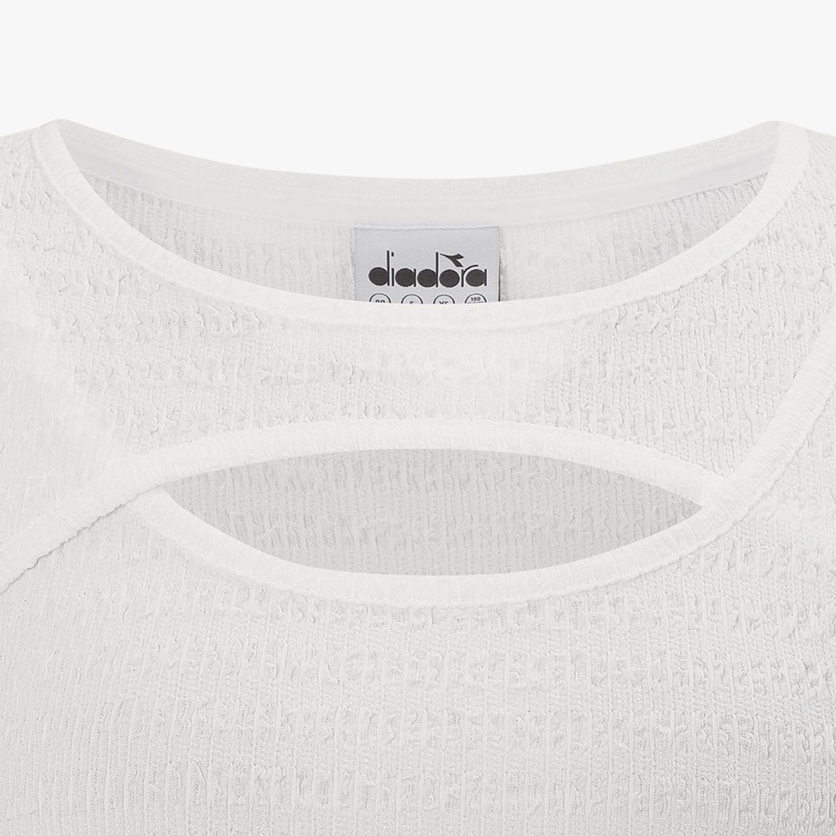 디아도라(diadora) 링클 컷아웃 반팔 티셔츠 WHITE