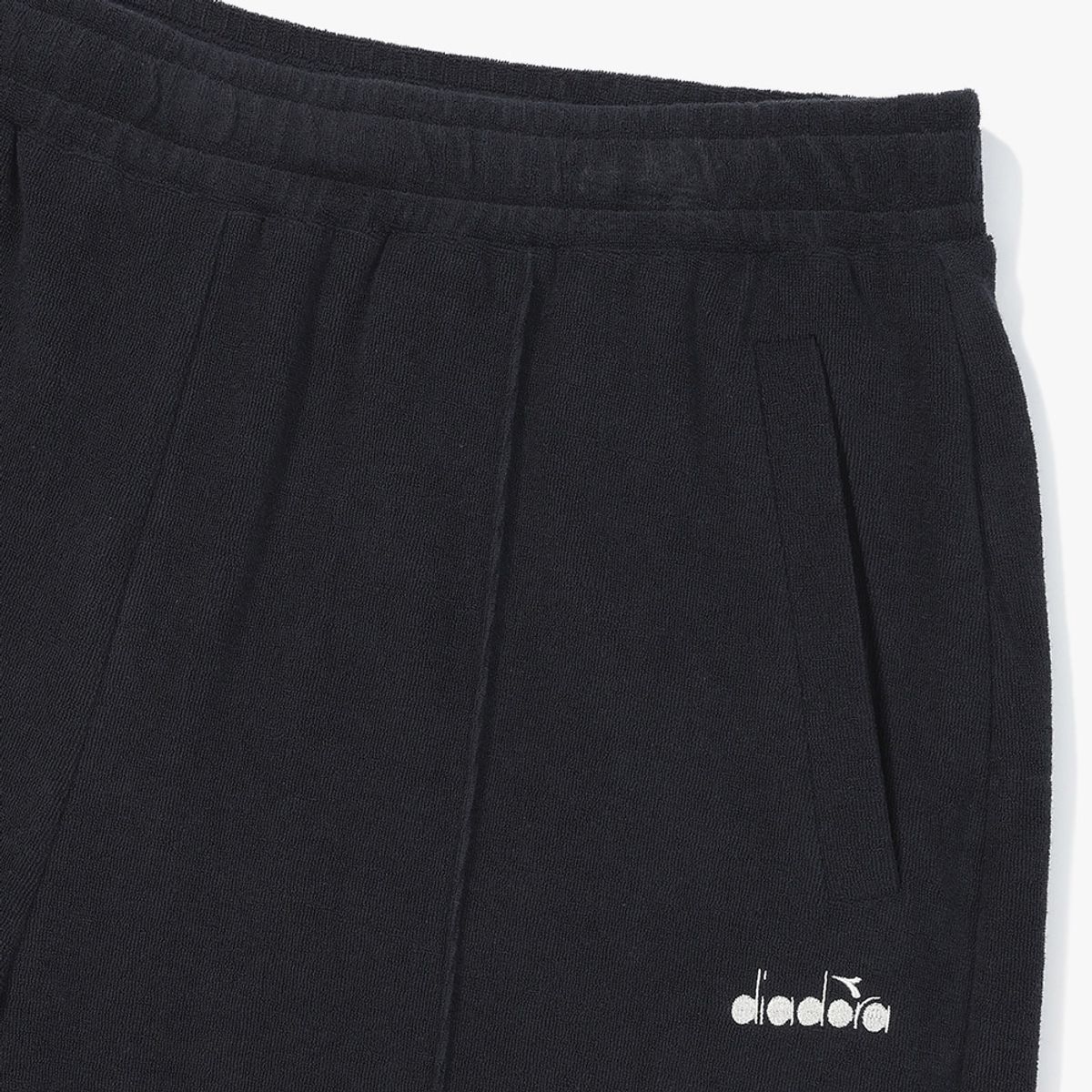 디아도라(diadora) 테리 4부 하프팬츠 NAVY