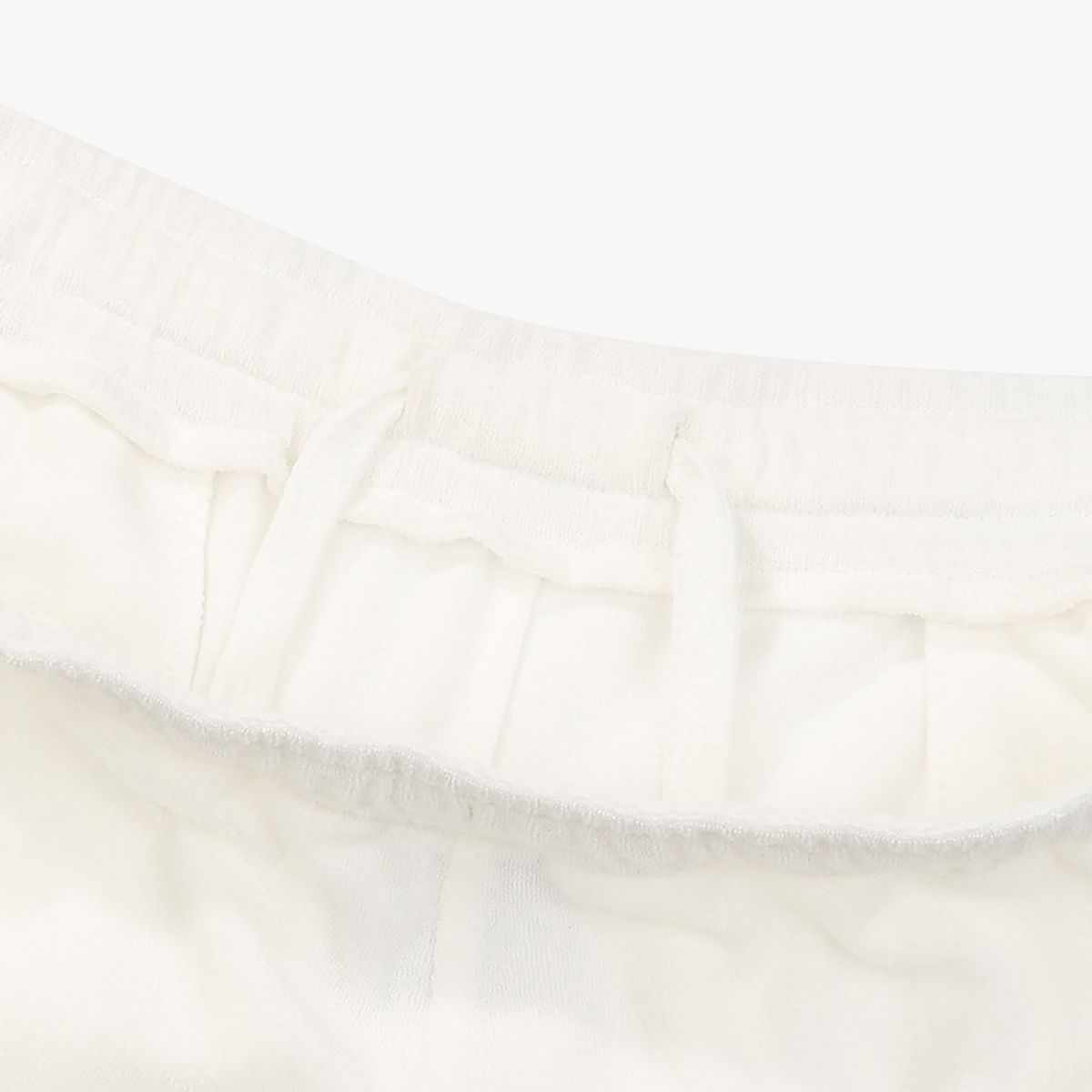 디아도라(diadora) 테리 4부 하프팬츠 WHITE