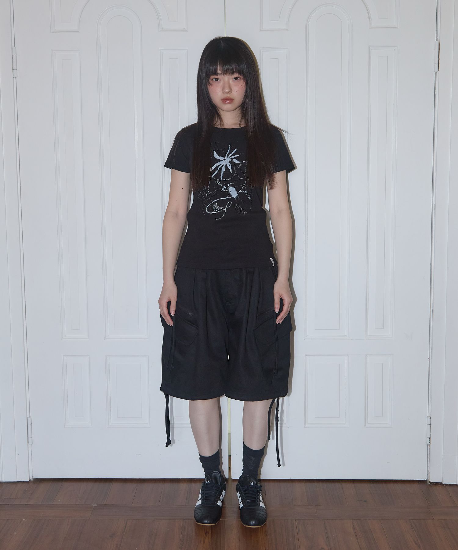 MUSINSA公式 | FANCY CLUB Back Slit Button Tee (BLACK) F25QB126