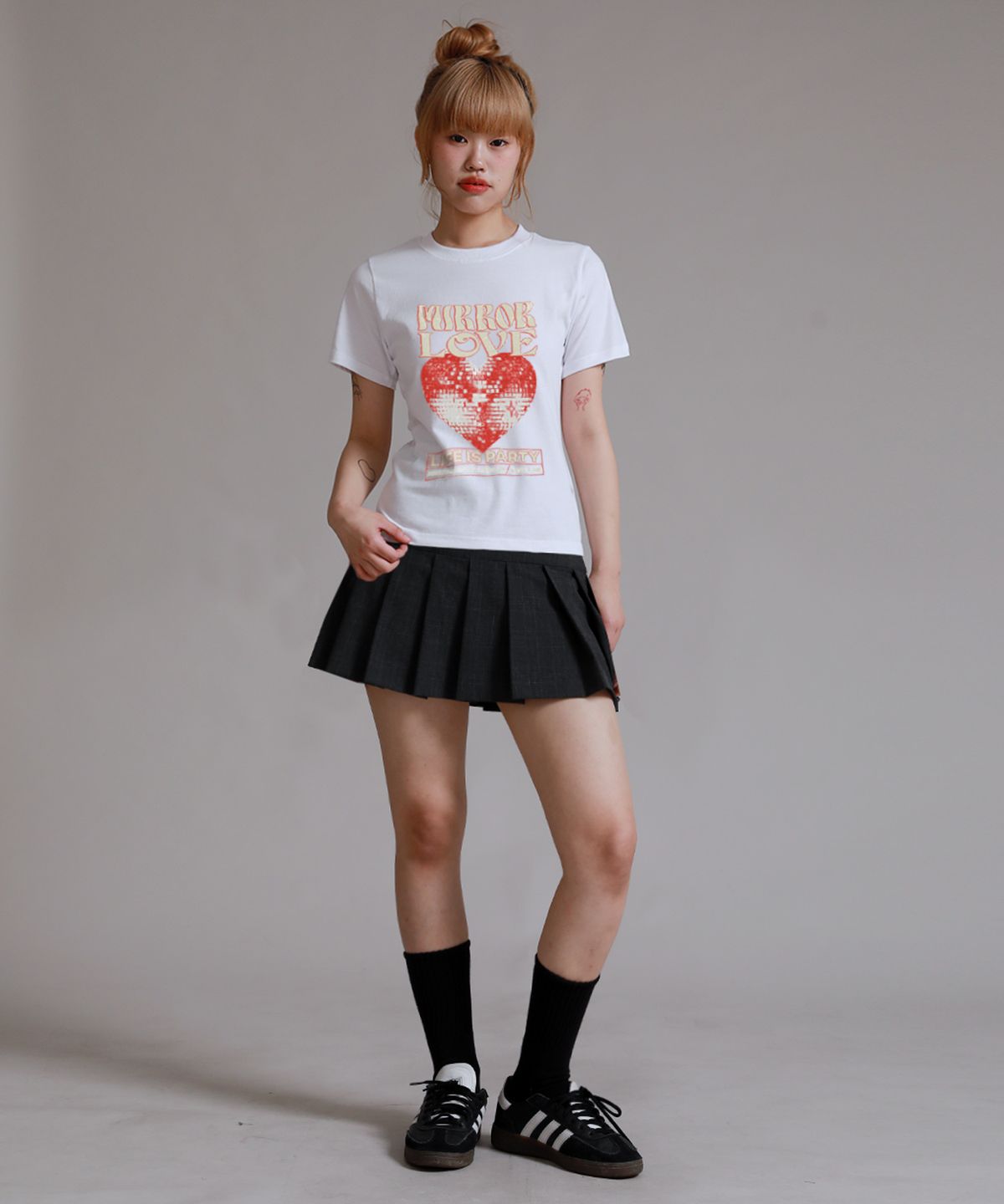 라이크더모스트(LIKE THE MOST) 레귤러 미러러브 반팔티셔츠_2colors