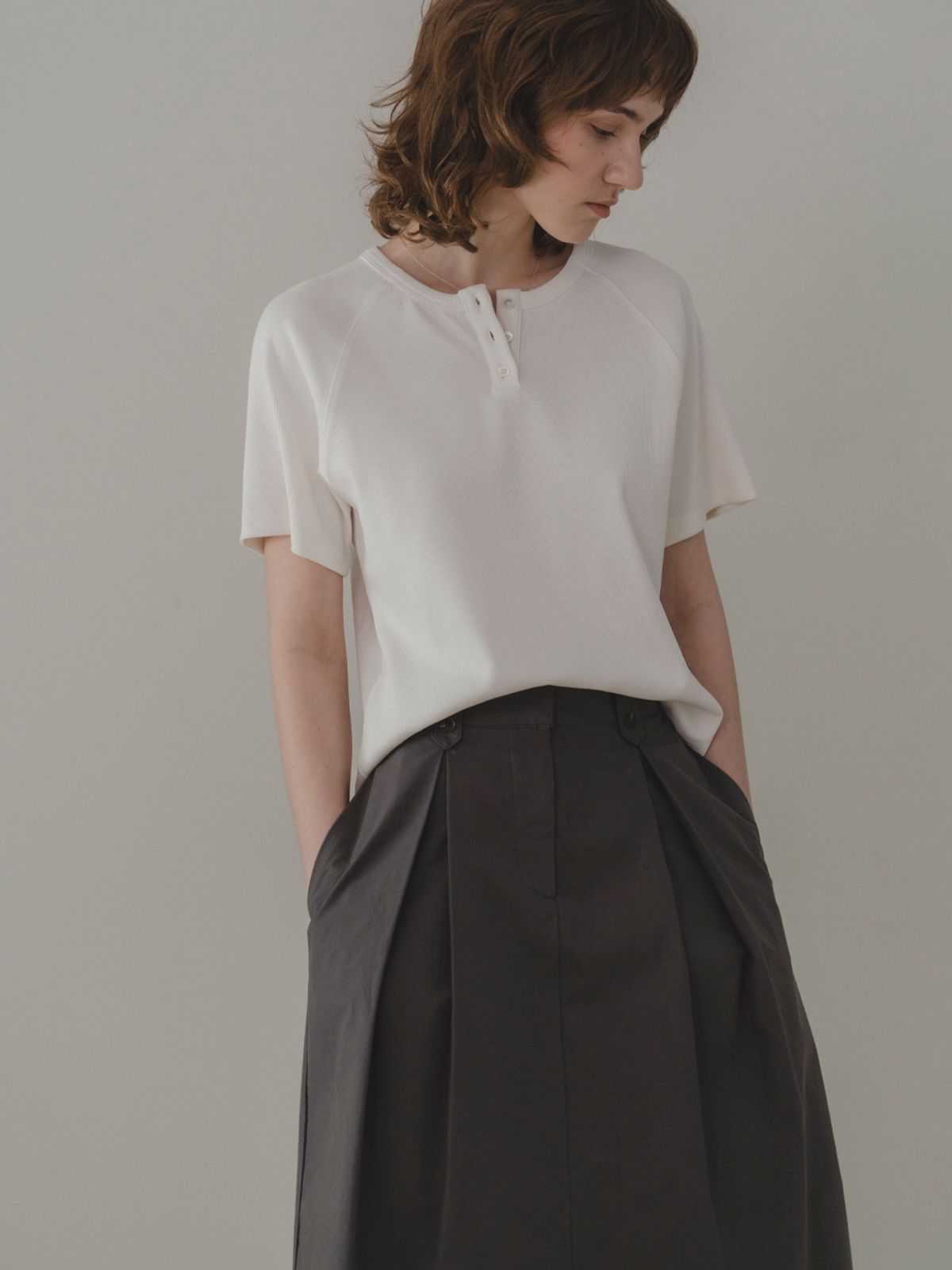 더미튼(THEMITTEN) Button half t-shirt (ivory)