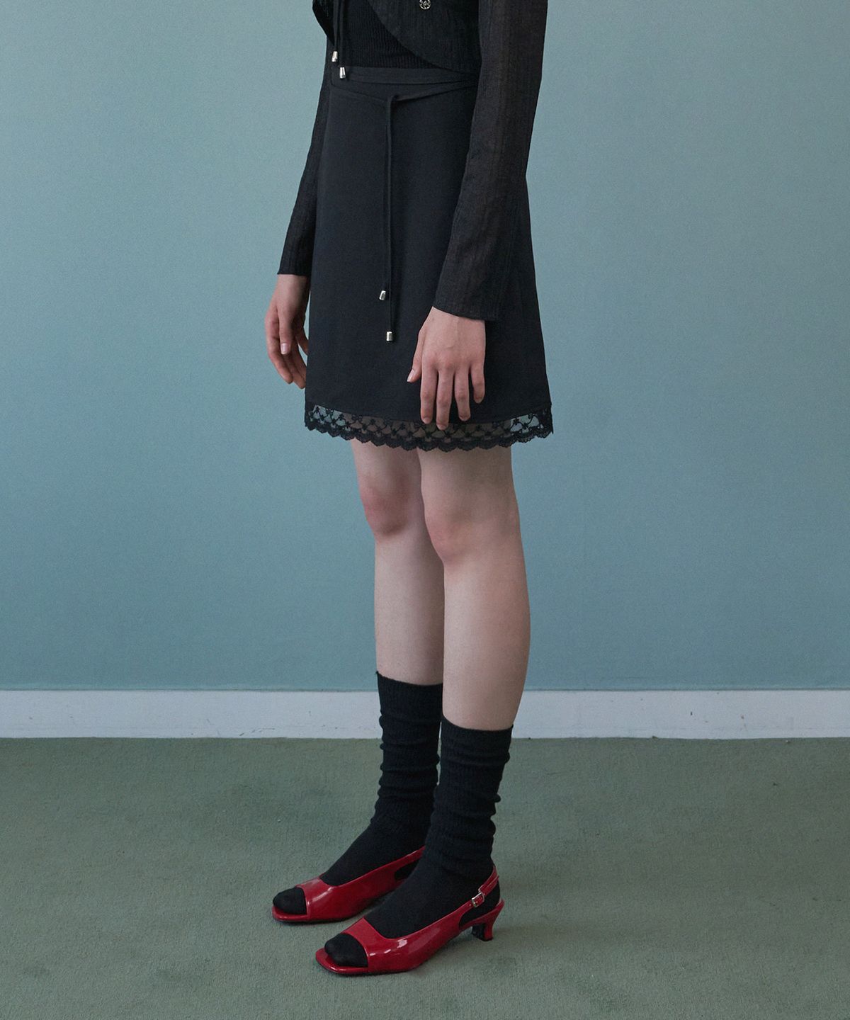미케네(MICANE) 델라일라 레이스 미니 스커트