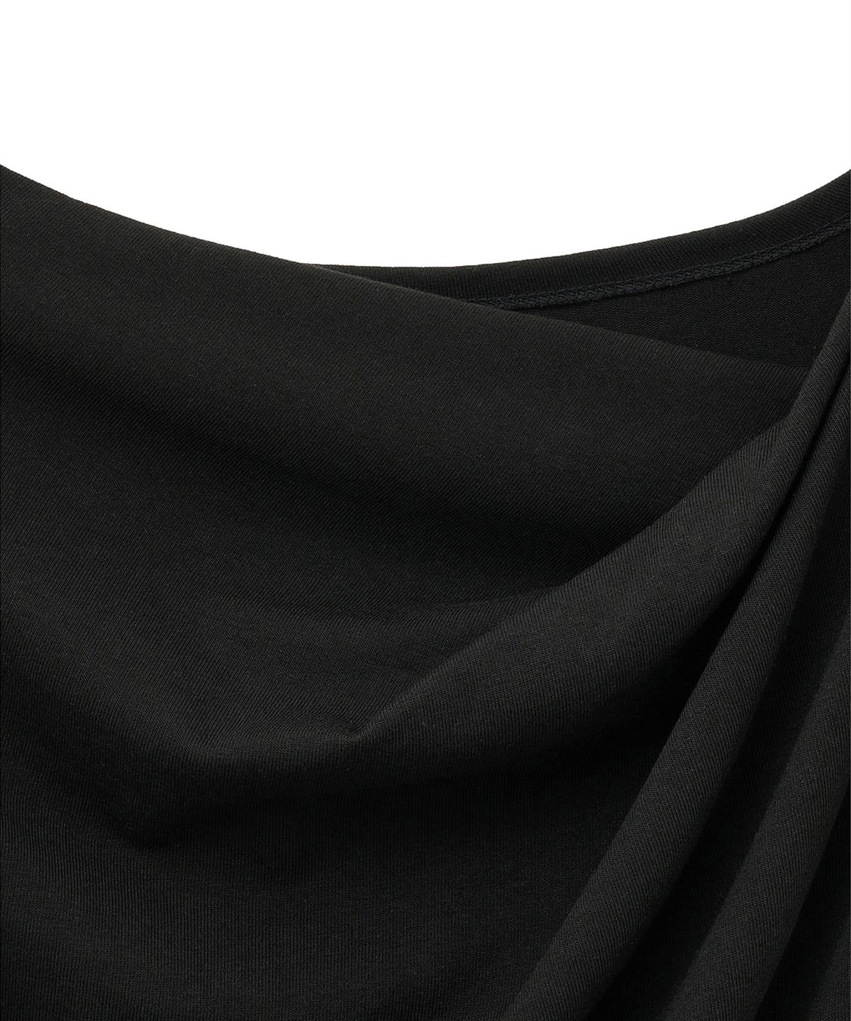 노이어 포 우먼(NOIRER FOR WOMAN) 오프숄더 셔링 하프 티셔츠 (블랙)