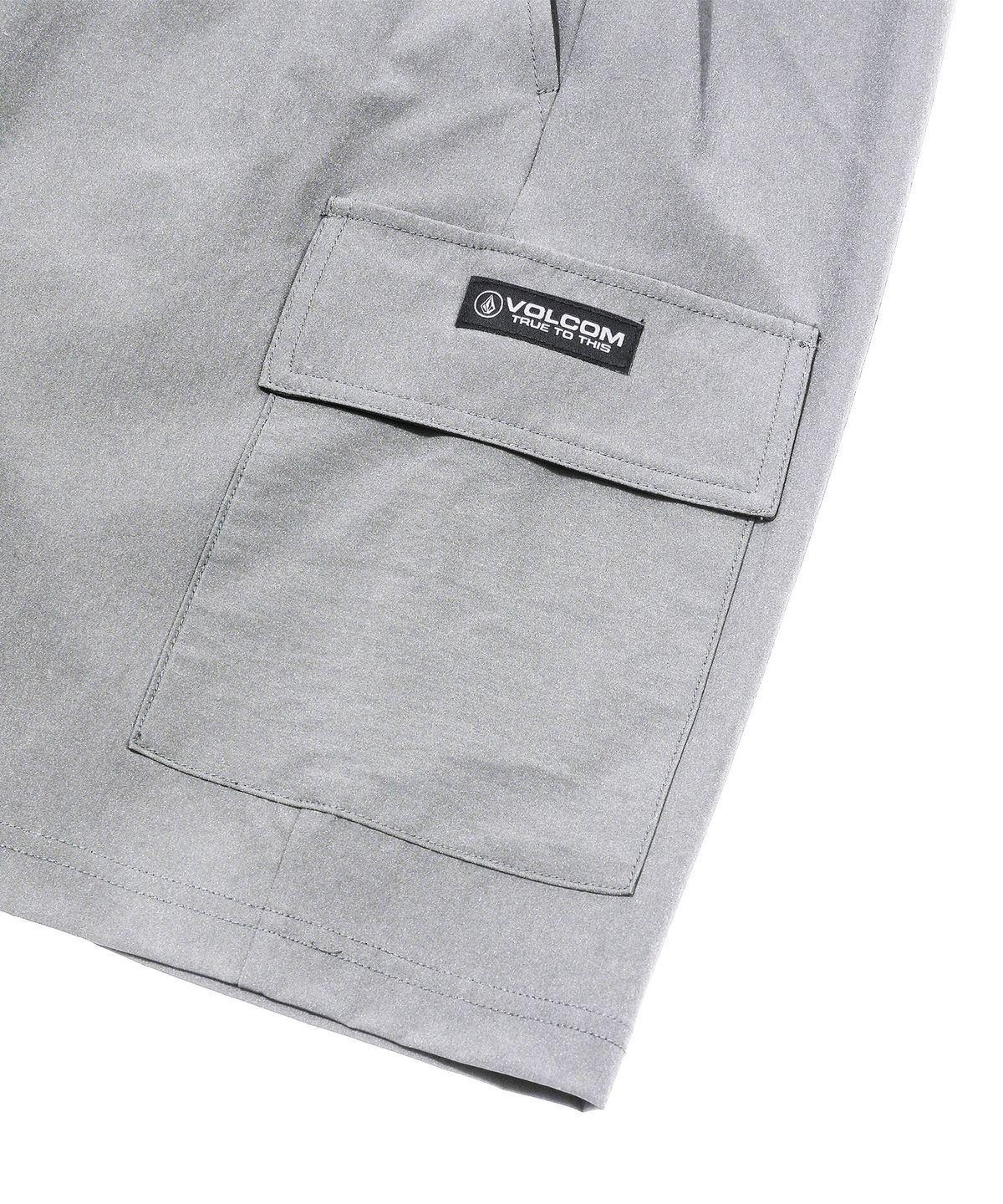 볼컴(VOLCOM) 나일론 스판 숏팬츠 (라이트 그레이)