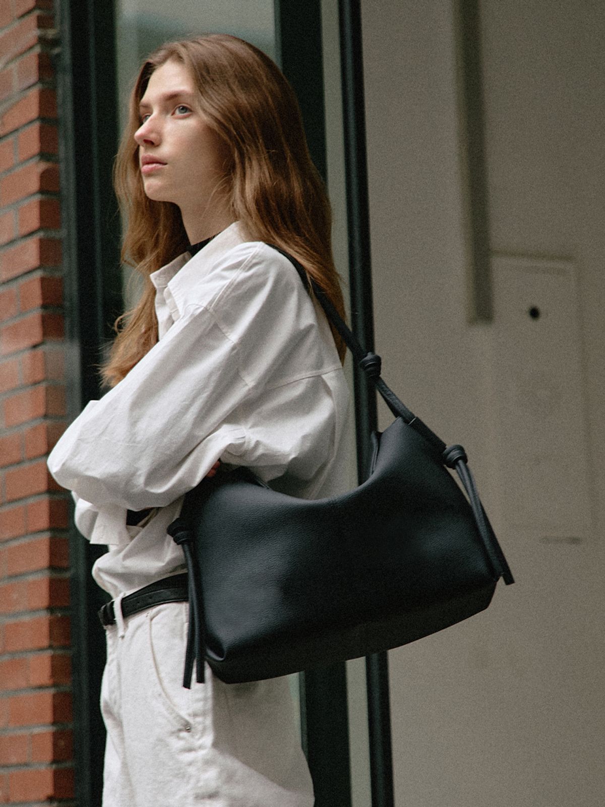 모어모르(MOREMORR) nodi bag 호보백 black