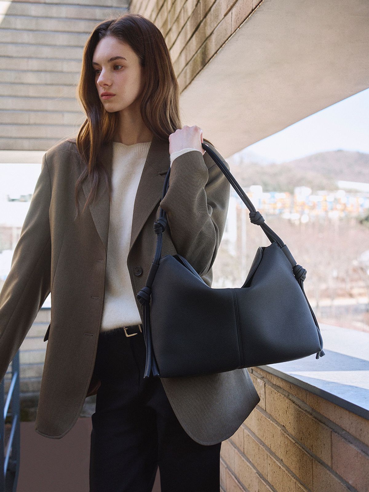 모어모르(MOREMORR) nodi bag 호보백 black