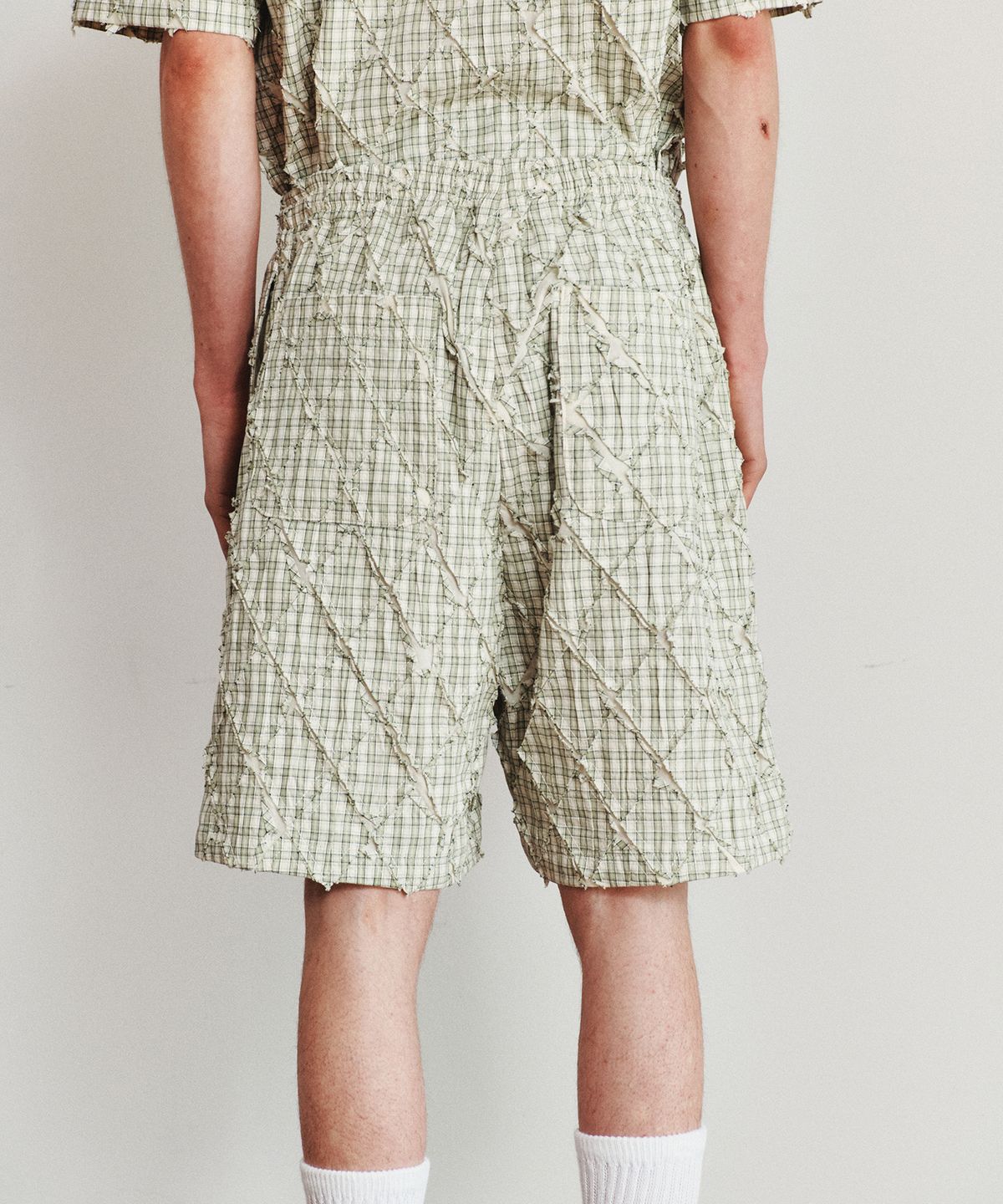 호이테(HEUTE) ARGYLE BANDING SHORTS (LIGHT KHAKI)