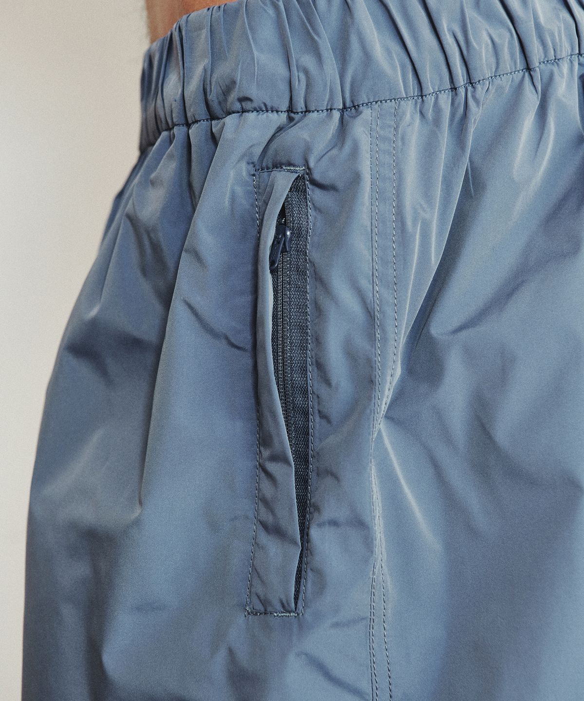 호이테(HEUTE) HET SUNSHINE LOGO SWIM SHORTS (BLUE)