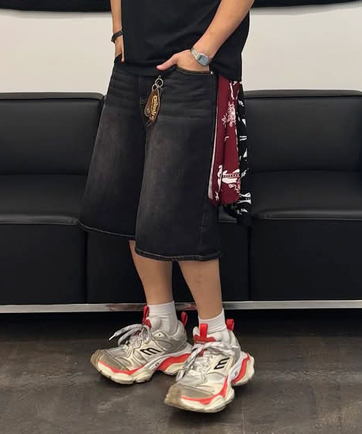 인템포무드(INTEMPOMOOD) 버뮤다 레이지 보이 하프 팬츠_블랙