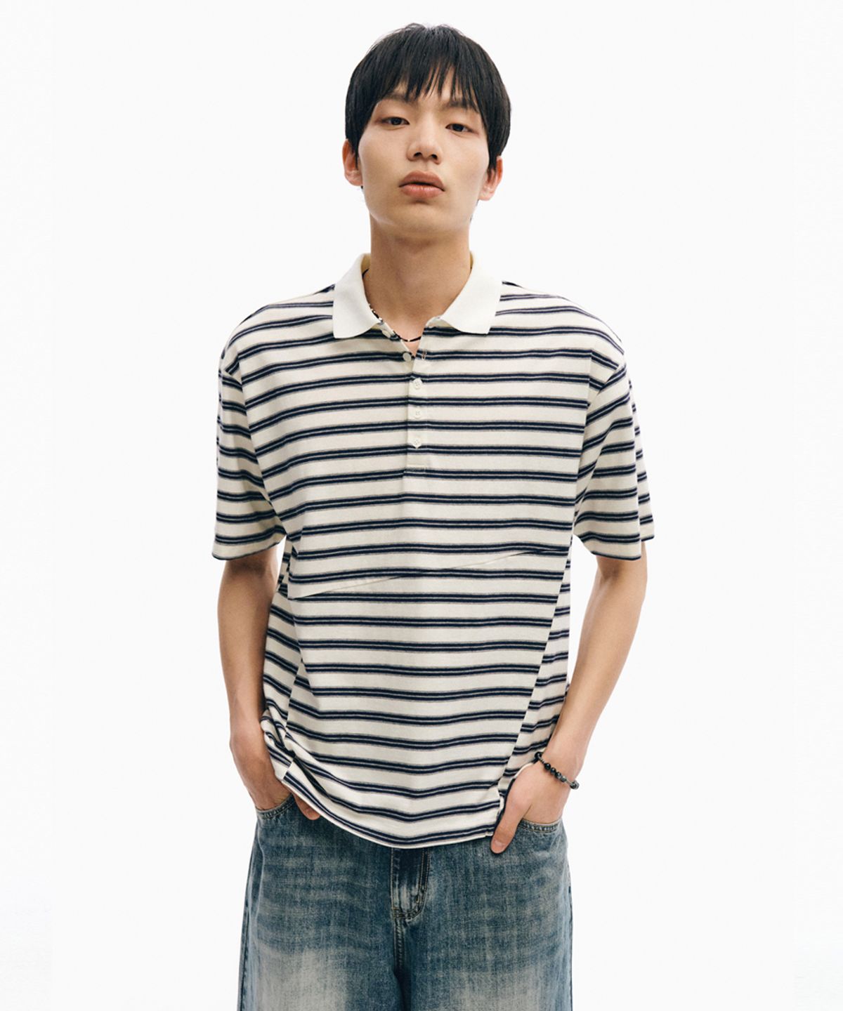 인템포무드(INTEMPOMOOD) 글리치 스트라이프 칼라 티셔츠_아이보리