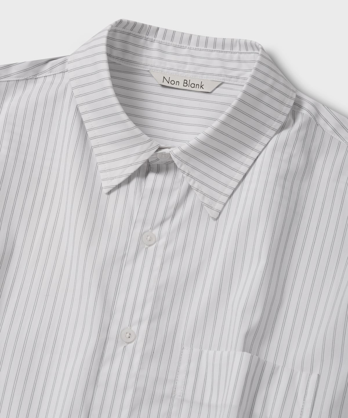넌블랭크(NONBLANK) 더블 핀 스트라이프 셔츠_BLACK STRIPE