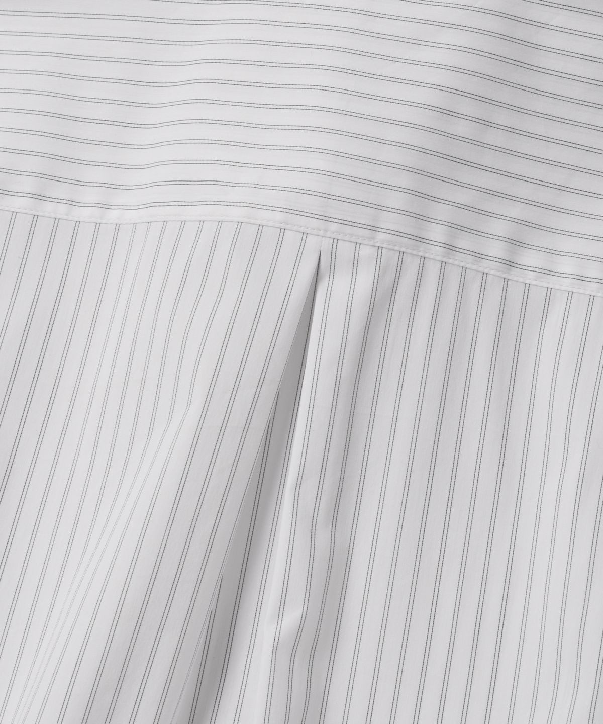 넌블랭크(NONBLANK) 더블 핀 스트라이프 셔츠_BLACK STRIPE