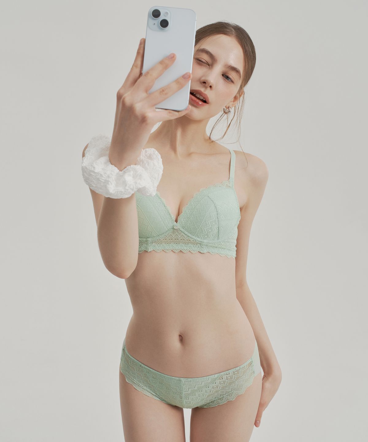 원더브라(WONDERBRA) 로맨틱 레이스 노와이어 브라팬티 (7Colors)