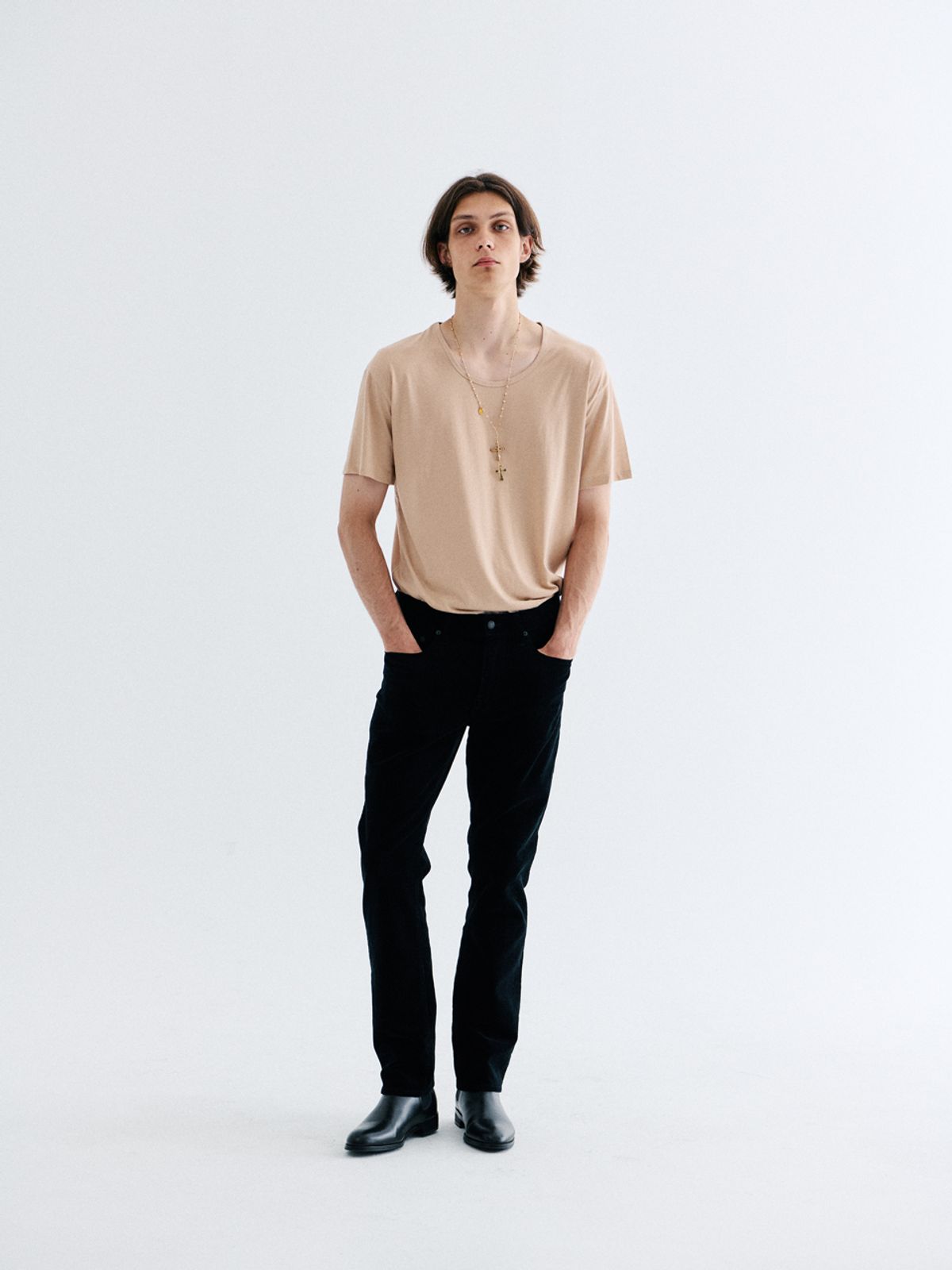 고저(GOZER) UNDER HALF T-SHIRT_LIGHT BEIGE