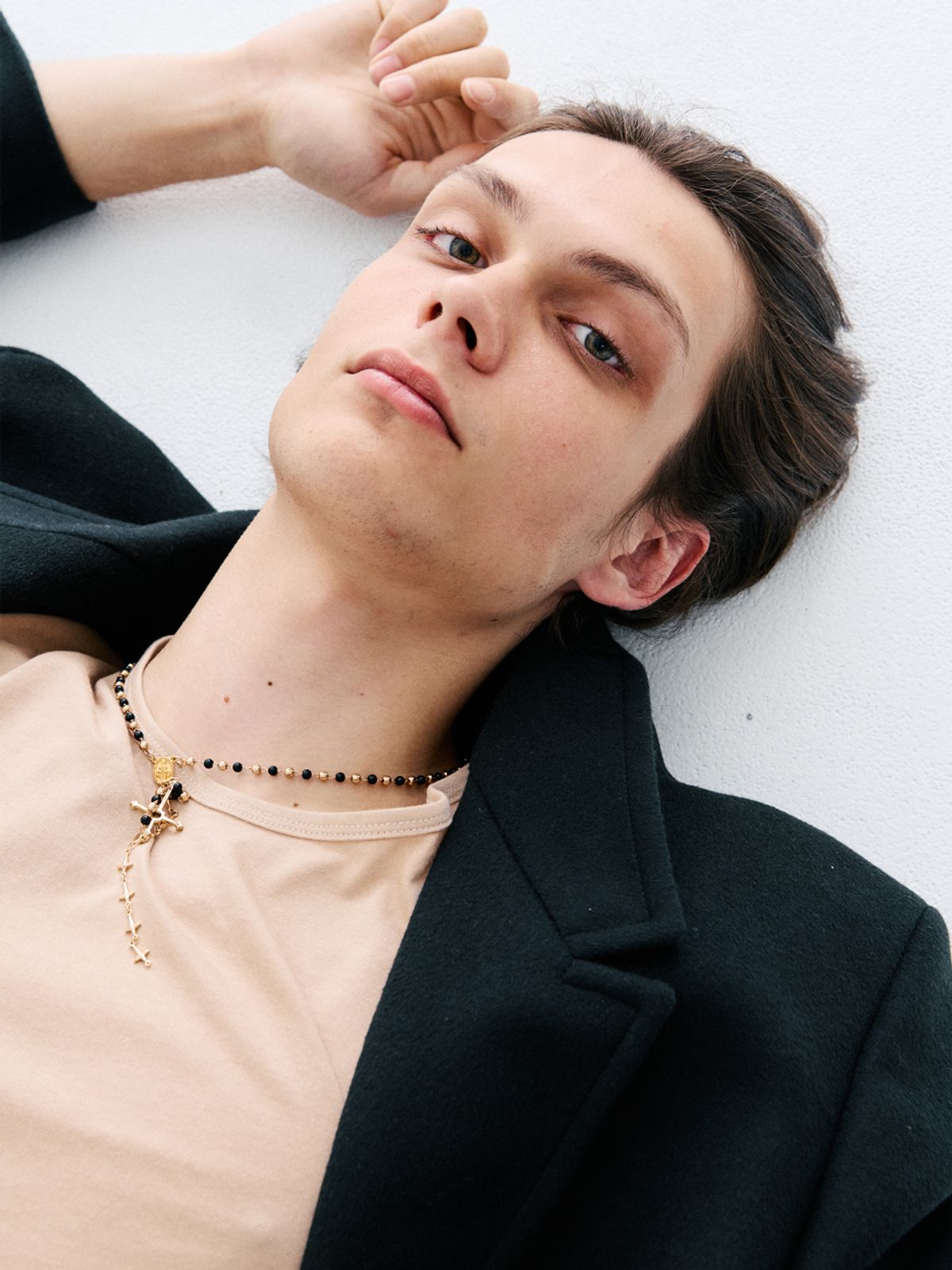 고저(GOZER) UNDER HALF T-SHIRT_LIGHT BEIGE