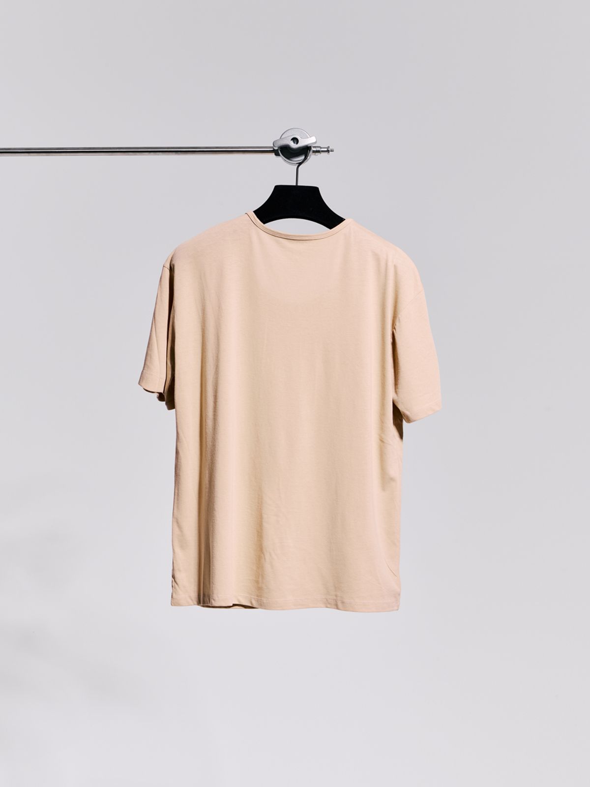 고저(GOZER) UNDER HALF T-SHIRT_LIGHT BEIGE
