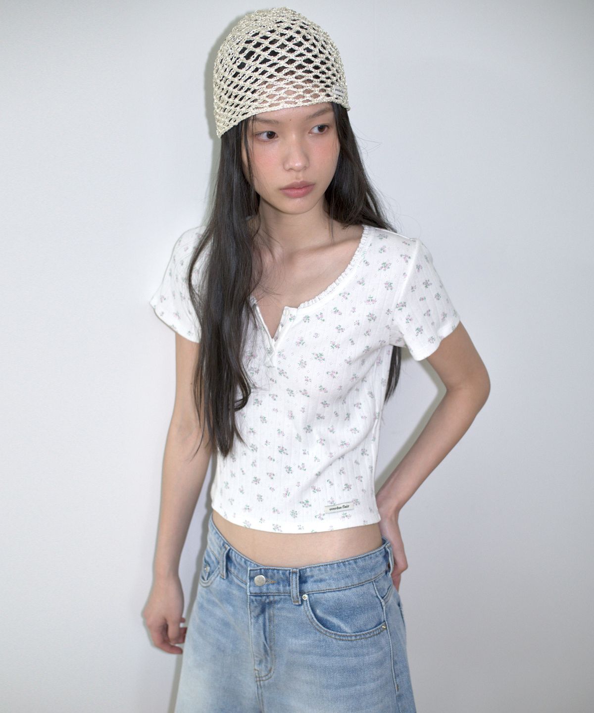 오버듀플레어(OVERDUEFLAIR) BUTTON EYELET T-SHIRT_FLORAL