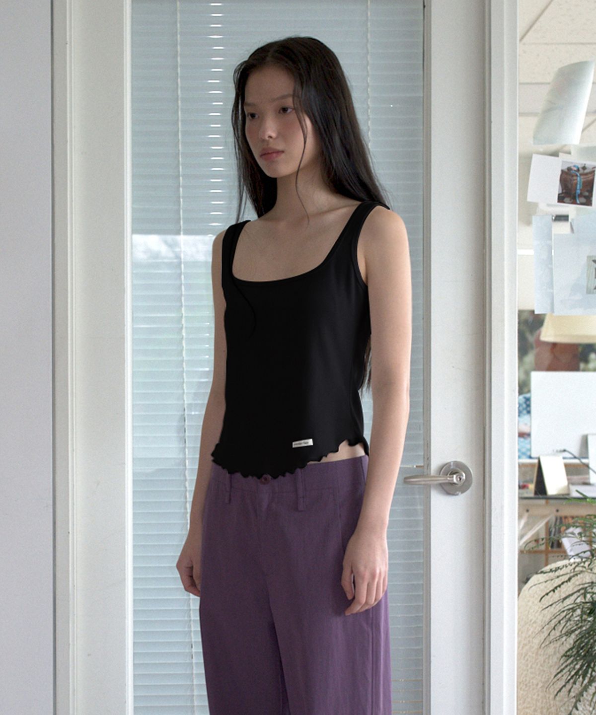 오버듀플레어(OVERDUEFLAIR) RIBBED SQUARE NECK SLEEVELESS_BLACK