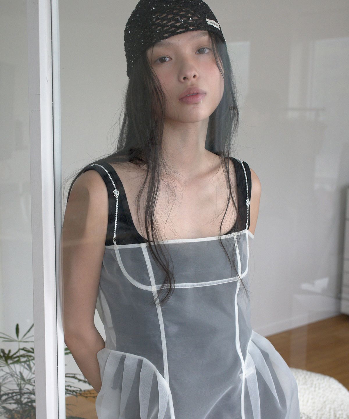 오버듀플레어(OVERDUEFLAIR) RIBBED SQUARE NECK SLEEVELESS_BLACK