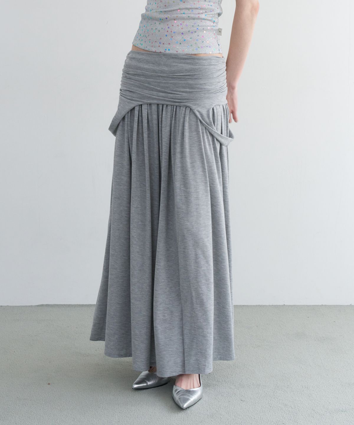 오버듀플레어(OVERDUEFLAIR) DRAPED TURN OVER SKIRT_MELANGE GREY
