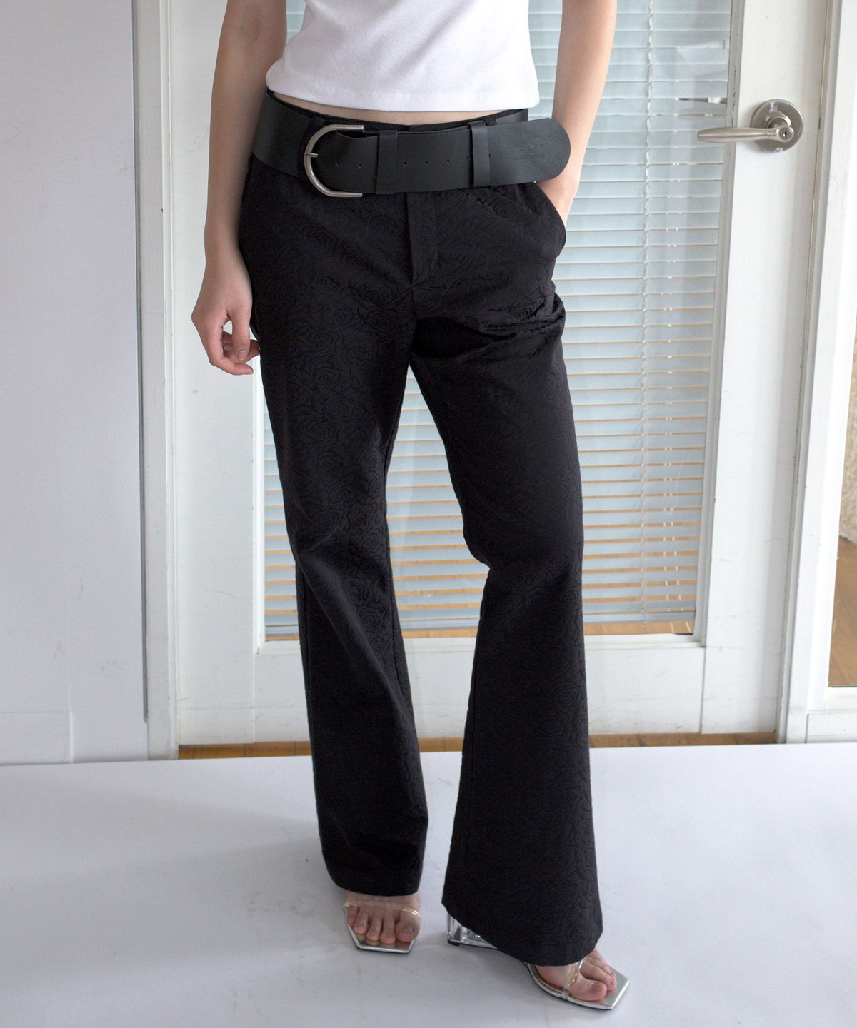오버듀플레어(OVERDUEFLAIR) JACQUARD SEMI BOOTCUT PANTS_BLACK ROSE