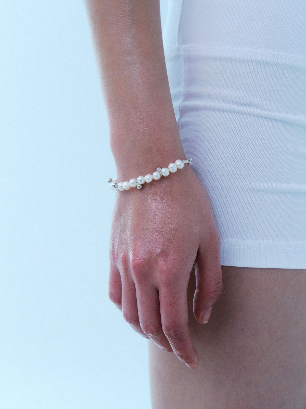 로울(LOWOOL) Dew pearl silver bracelet