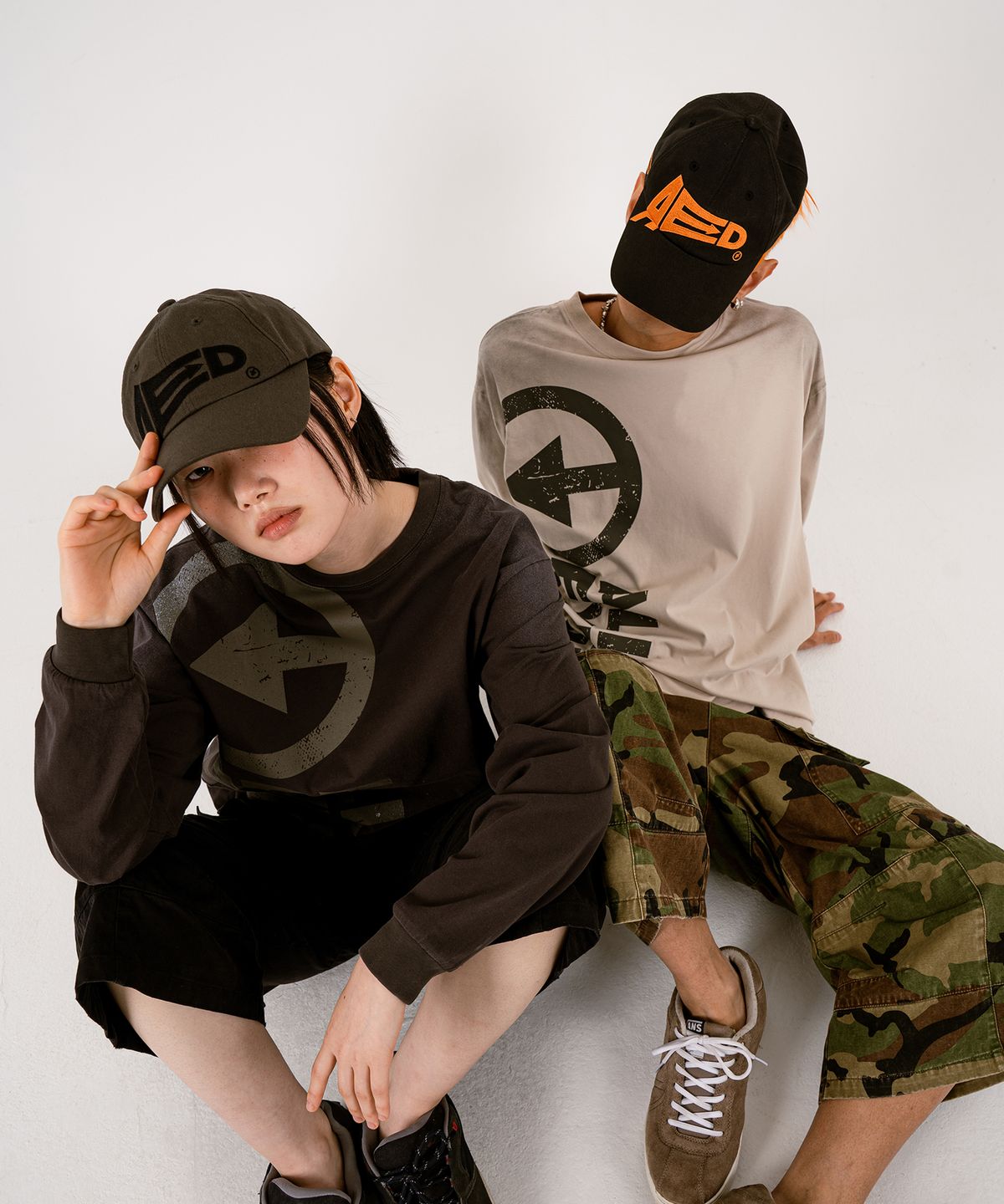 올아이즈다운(ALL EYES DOWN) VINTAGE WASHING BIG LOGO LONG SLEEVE (SAND)